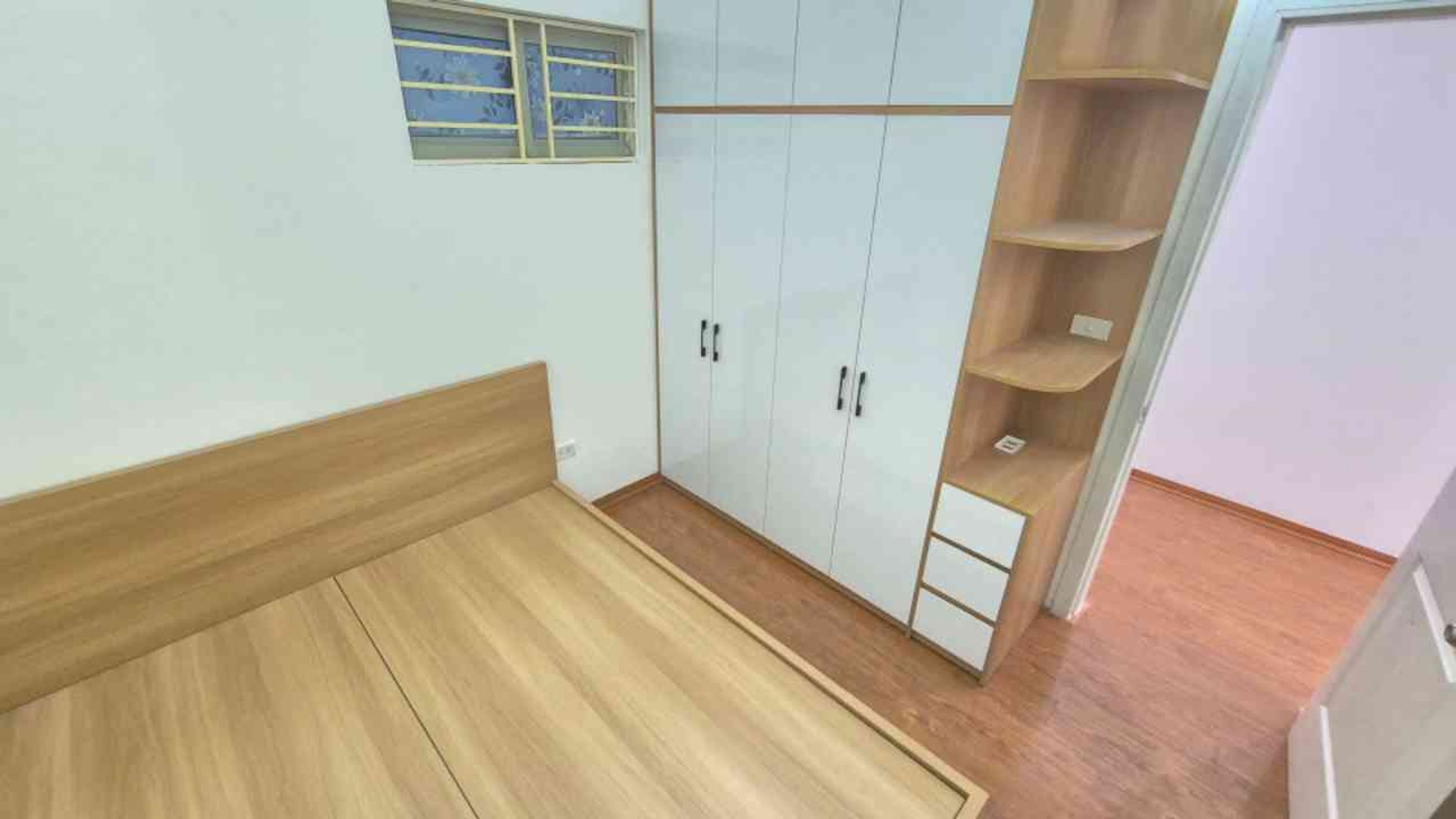 Bán nhà Linh Đàm - diện tích 40m2 40 tầng - Căn hộ chung cư đầy đủ nội thất - giá 2,8 tỷ