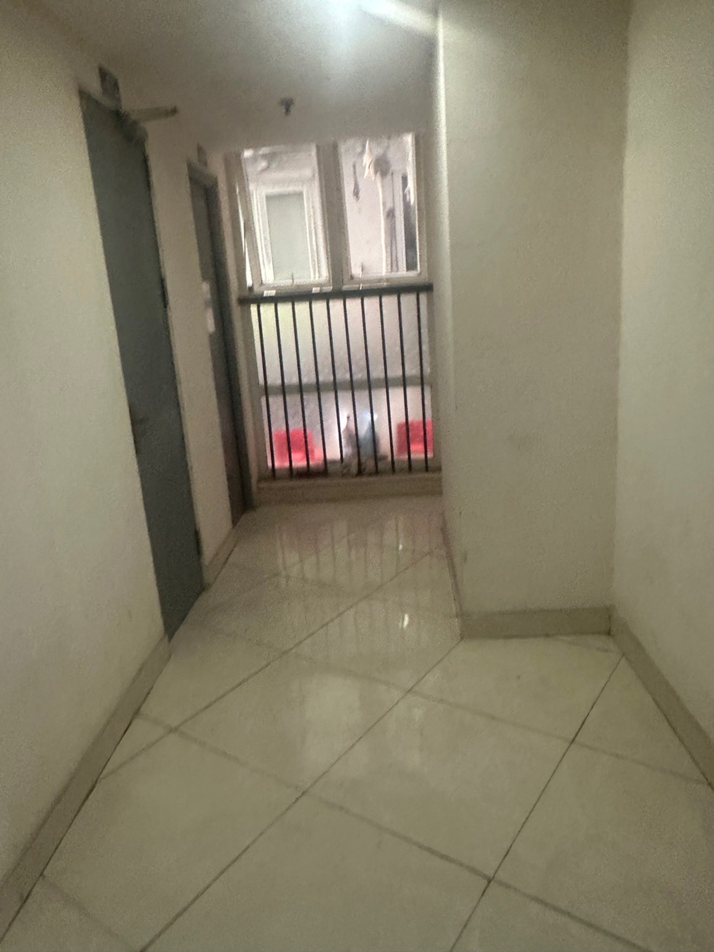 Bán nhà Hoàng Cầu - diện tích 64m2 1 tầng - Căn hộ thoáng mát, thiết kế 2PN - giá 6,85 tỷ