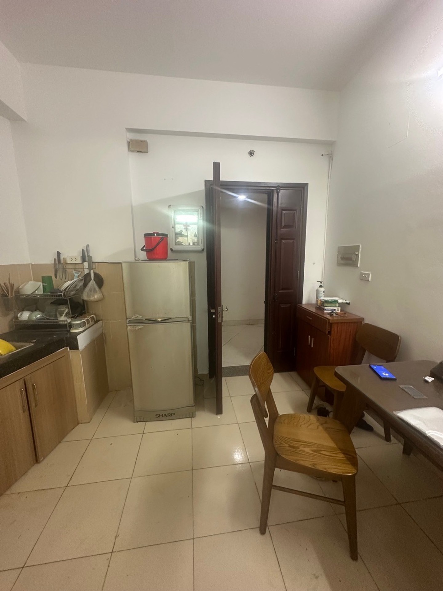Bán nhà Hoàng Cầu - diện tích 64m2 1 tầng - Căn hộ thoáng mát, thiết kế 2PN - giá 6,85 tỷ