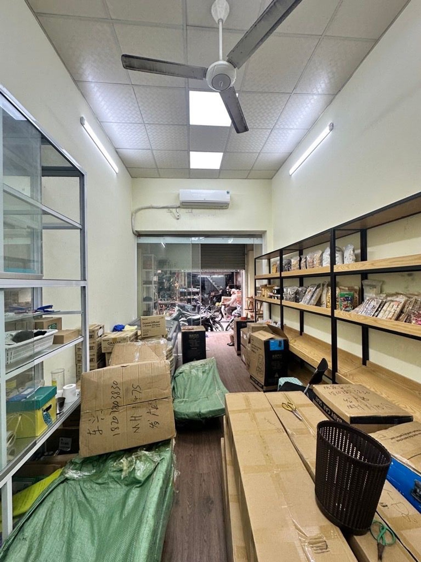 Bán nhà Lê Gia Đỉnh - diện tích 36m2 4 tầng - Kinh Doanh Sầm Uất - giá 11,4 tỷ