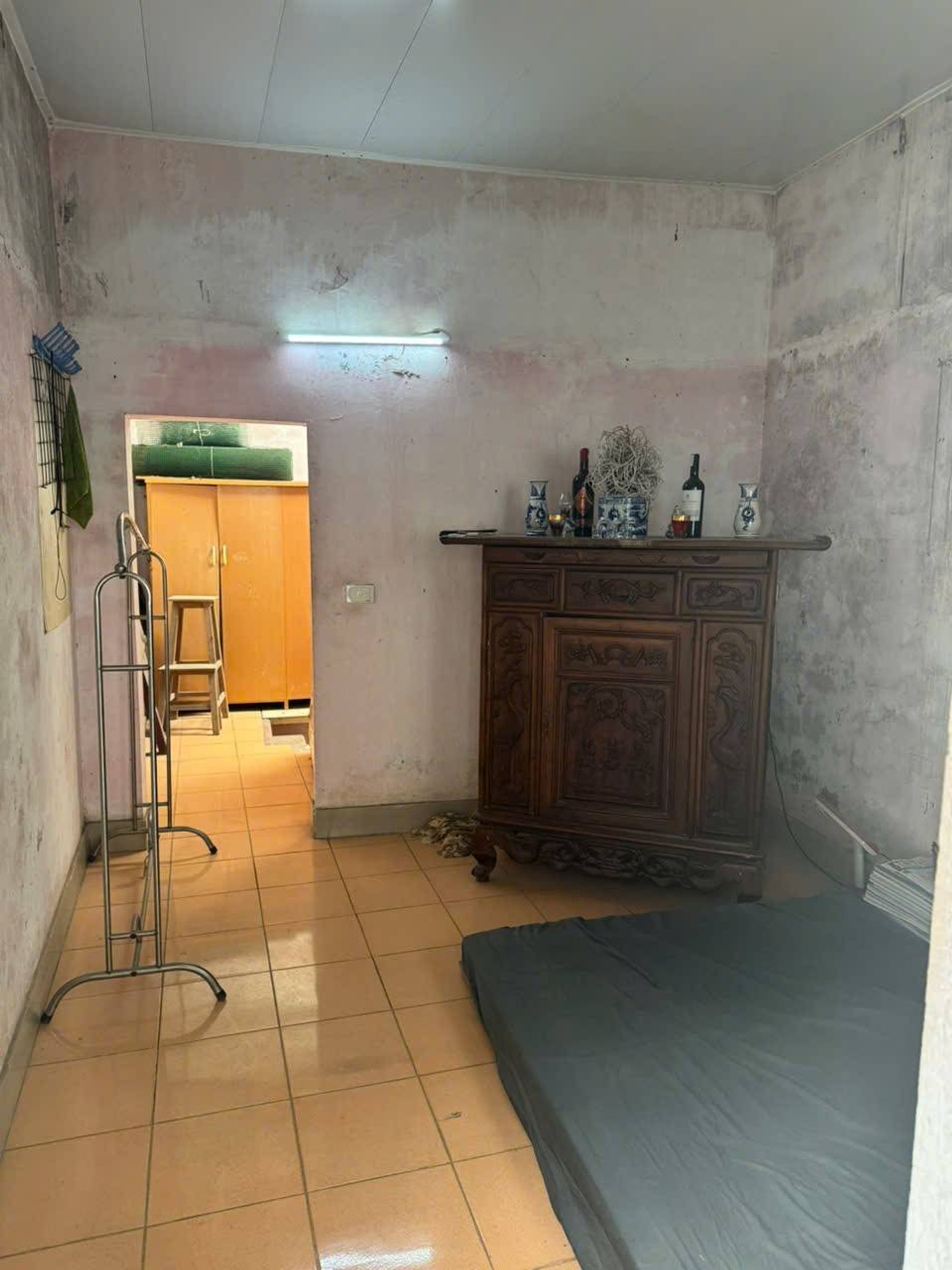 Bán nhà Hoàng Mai - diện tích 30m2 3 tầng - Ngõ trước nhà rộng, xe máy tránh xe 3 gác - giá 6 tỷ