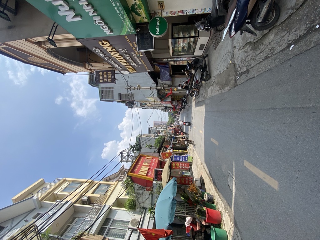 Bán nhà Định Công - diện tích 91.9m2 1 tầng - mặt phố - giá 38,5 tỷ