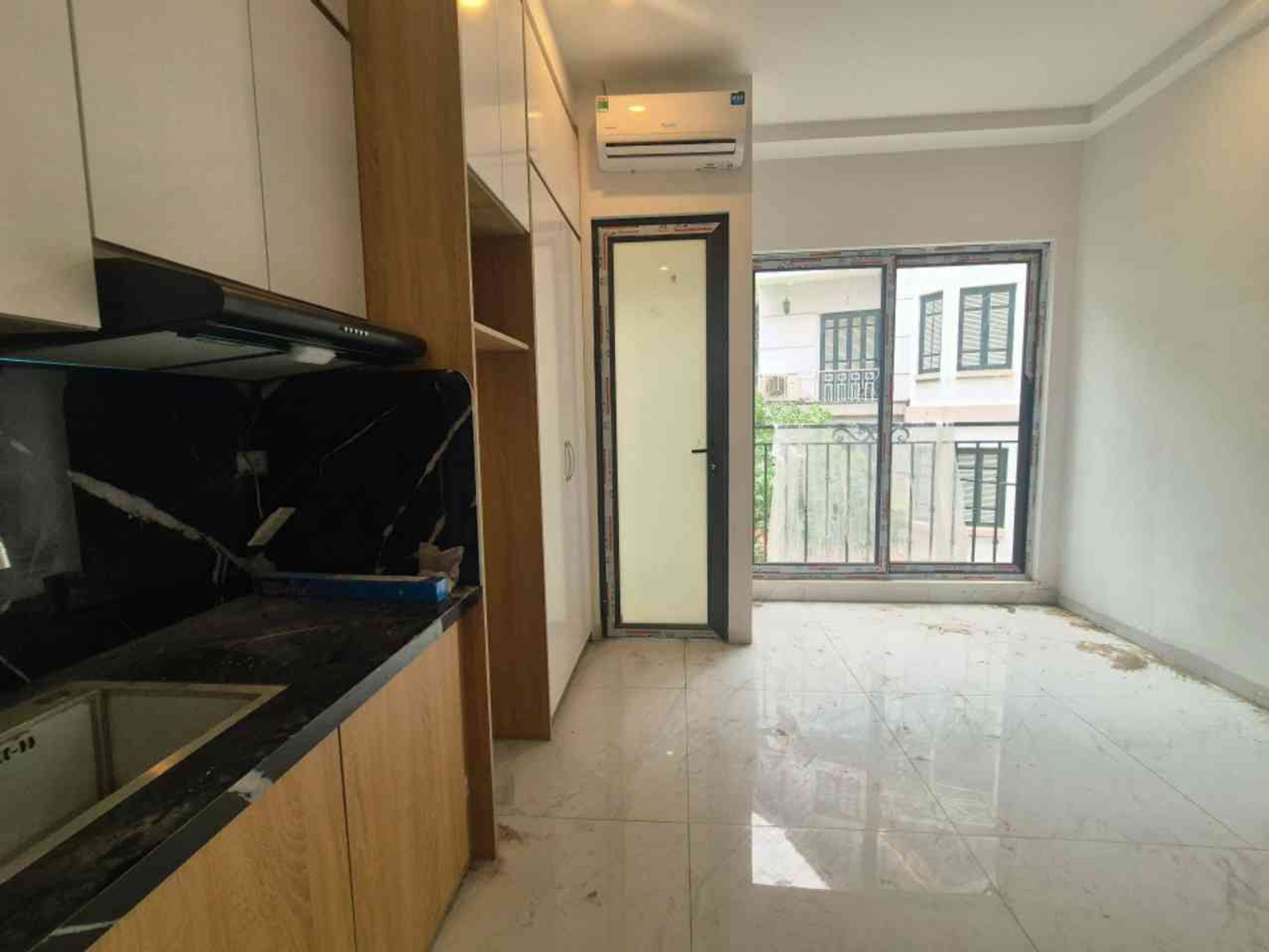 Bán nhà Bùi Xương Trạch - diện tích 63m2 8 tầng - Mặt ngõ to ô tô tránh - giá 26,9 tỷ