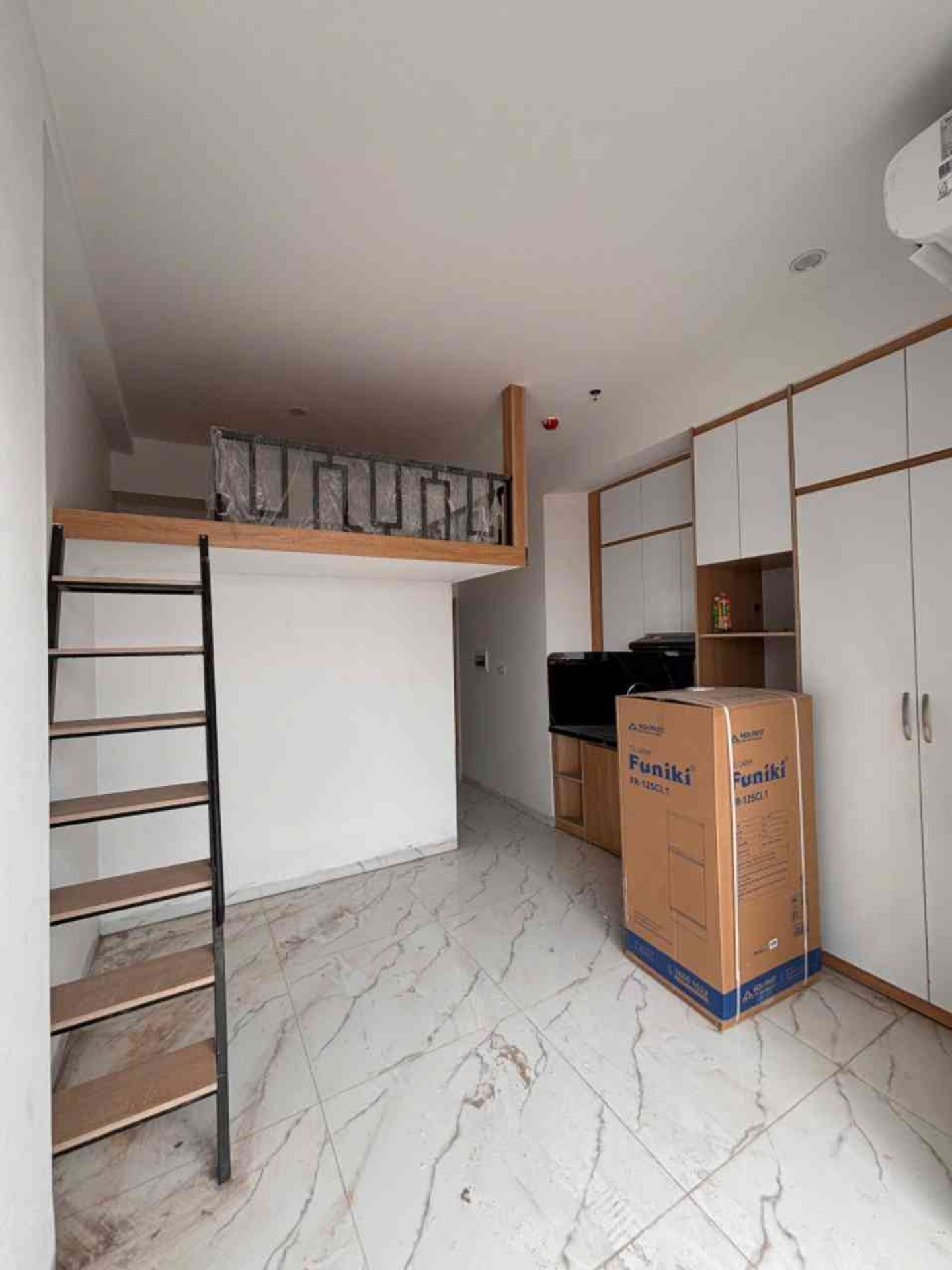 Bán nhà Bùi Xương Trạch - diện tích 63m2 8 tầng - Mặt ngõ to ô tô tránh - giá 26,9 tỷ
