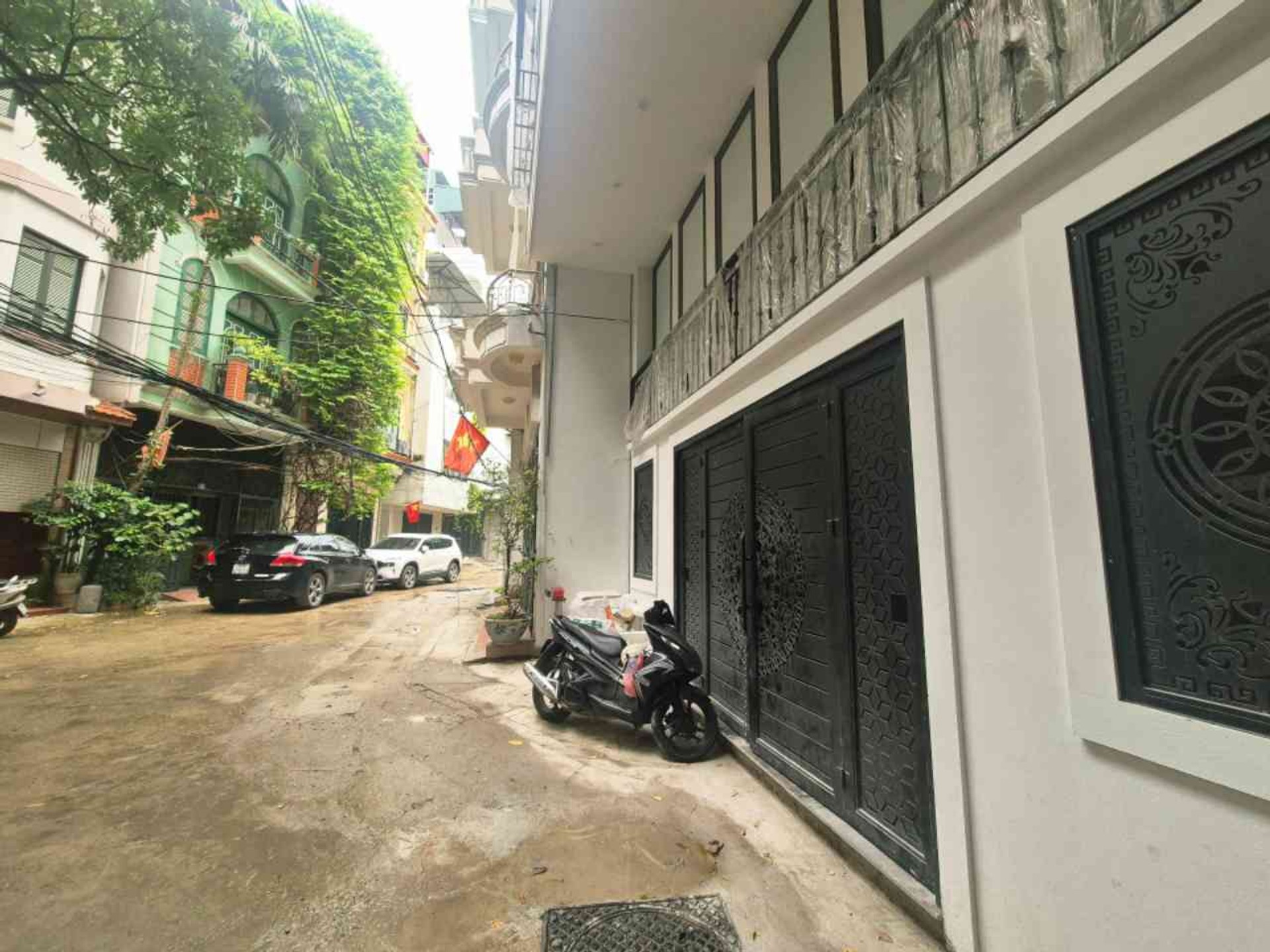 Bán nhà Bùi Xương Trạch - diện tích 63m2 8 tầng - Mặt ngõ to ô tô tránh - giá 26,9 tỷ