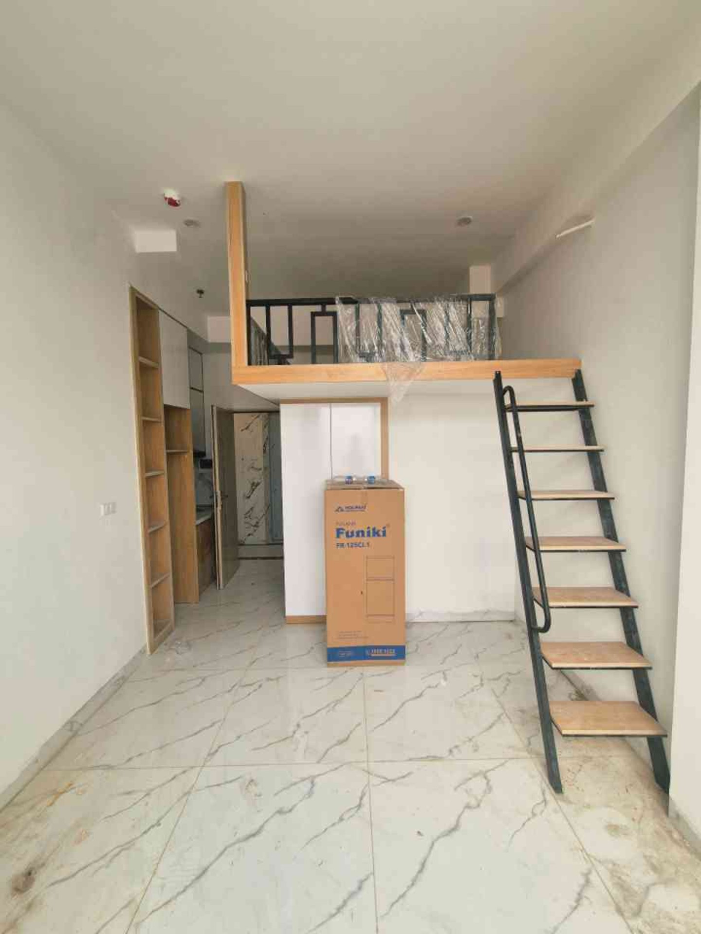 Bán nhà Bùi Xương Trạch - diện tích 63m2 8 tầng - Mặt ngõ to ô tô tránh - giá 26,9 tỷ