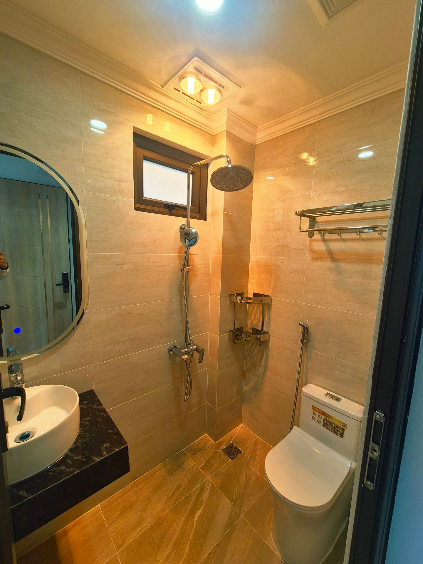 Bán nhà Khương Hạ - diện tích 65m2 9 tầng - Ô TÔ TRÁNH - giá 42 tỷ