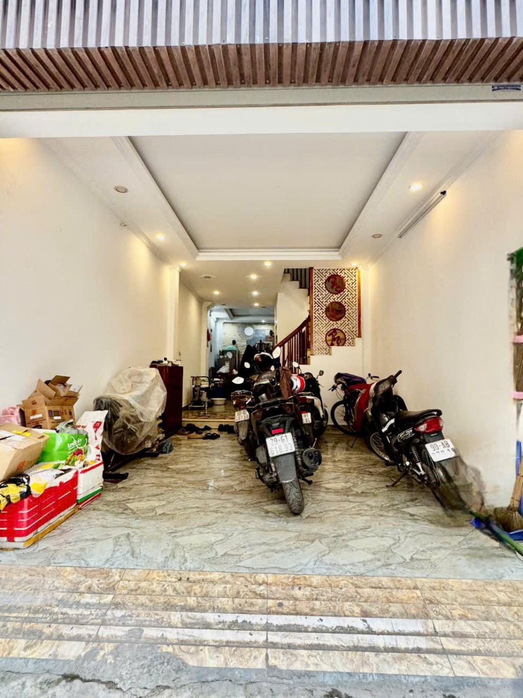 Bán nhà Giải Phóng - diện tích 58m2 6 tầng - Ô TÔ NHỎ VÀO NHÀ - giá 15,4 tỷ