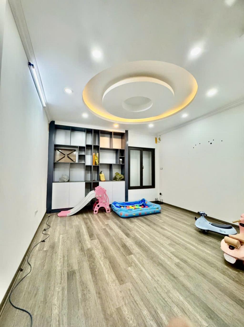 Bán nhà Giải Phóng - diện tích 58m2 6 tầng - Ô TÔ NHỎ VÀO NHÀ - giá 15,4 tỷ