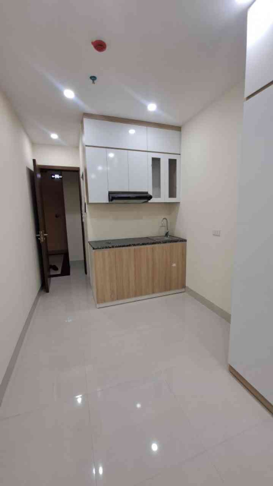 Bán nhà Trương Định - diện tích 45m2 5 tầng - Nhà 8 phòng cho thuê - giá 14,5 tỷ
