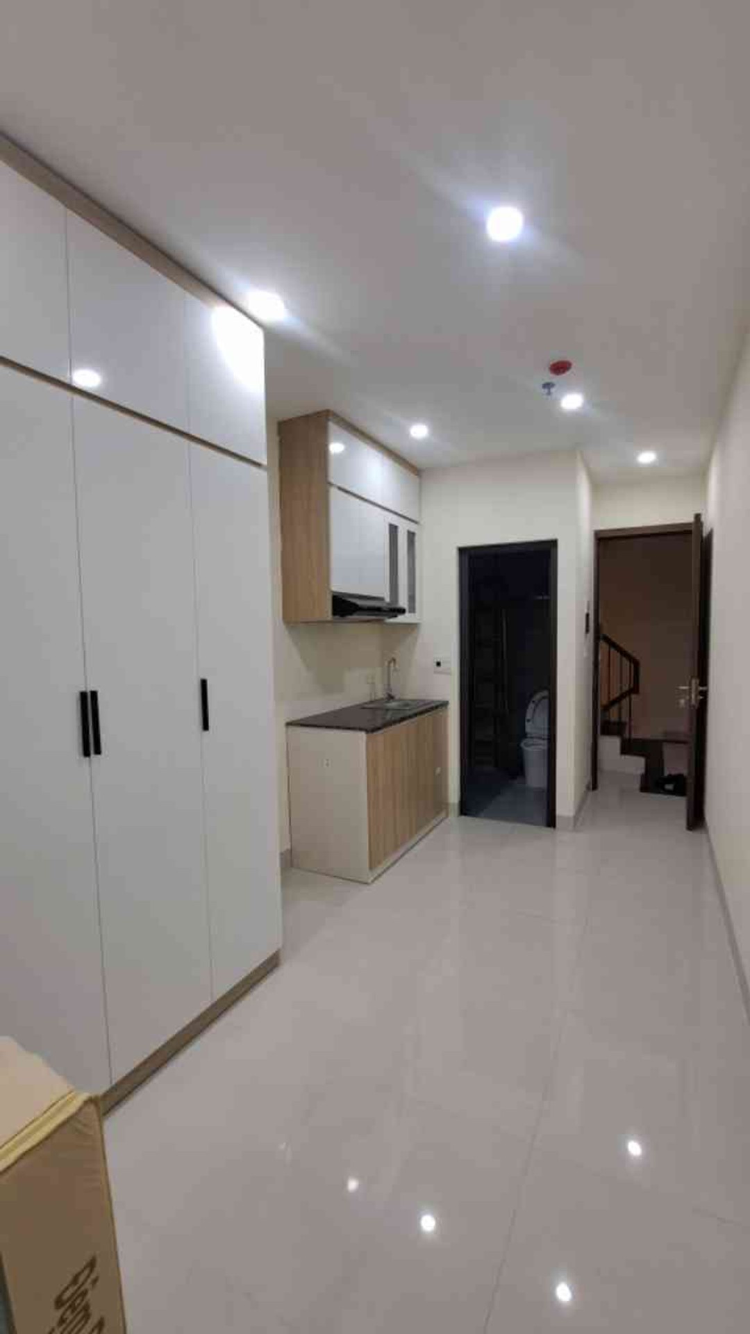 Bán nhà Trương Định - diện tích 45m2 5 tầng - Nhà 8 phòng cho thuê - giá 14,5 tỷ