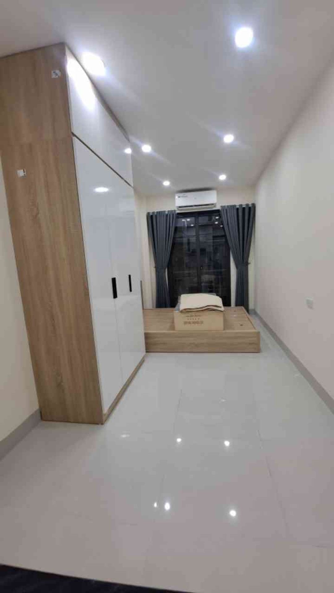 Bán nhà Trương Định - diện tích 45m2 5 tầng - Nhà 8 phòng cho thuê - giá 14,5 tỷ