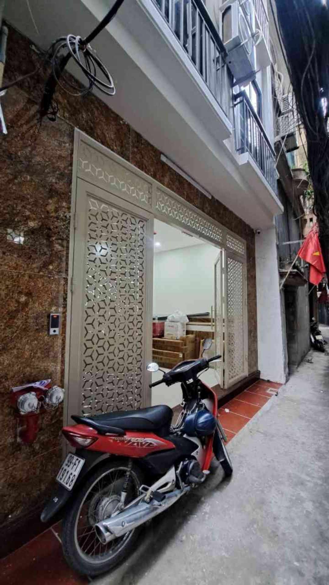 Bán nhà Trương Định - diện tích 45m2 5 tầng - Nhà 8 phòng cho thuê - giá 14,5 tỷ
