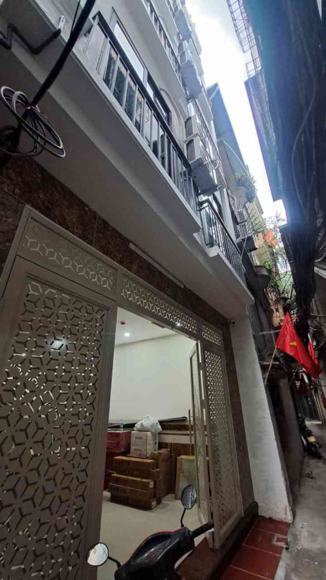 Bán nhà Trương Định - diện tích 45m2 5 tầng - Nhà 8 phòng cho thuê - giá 14,5 tỷ