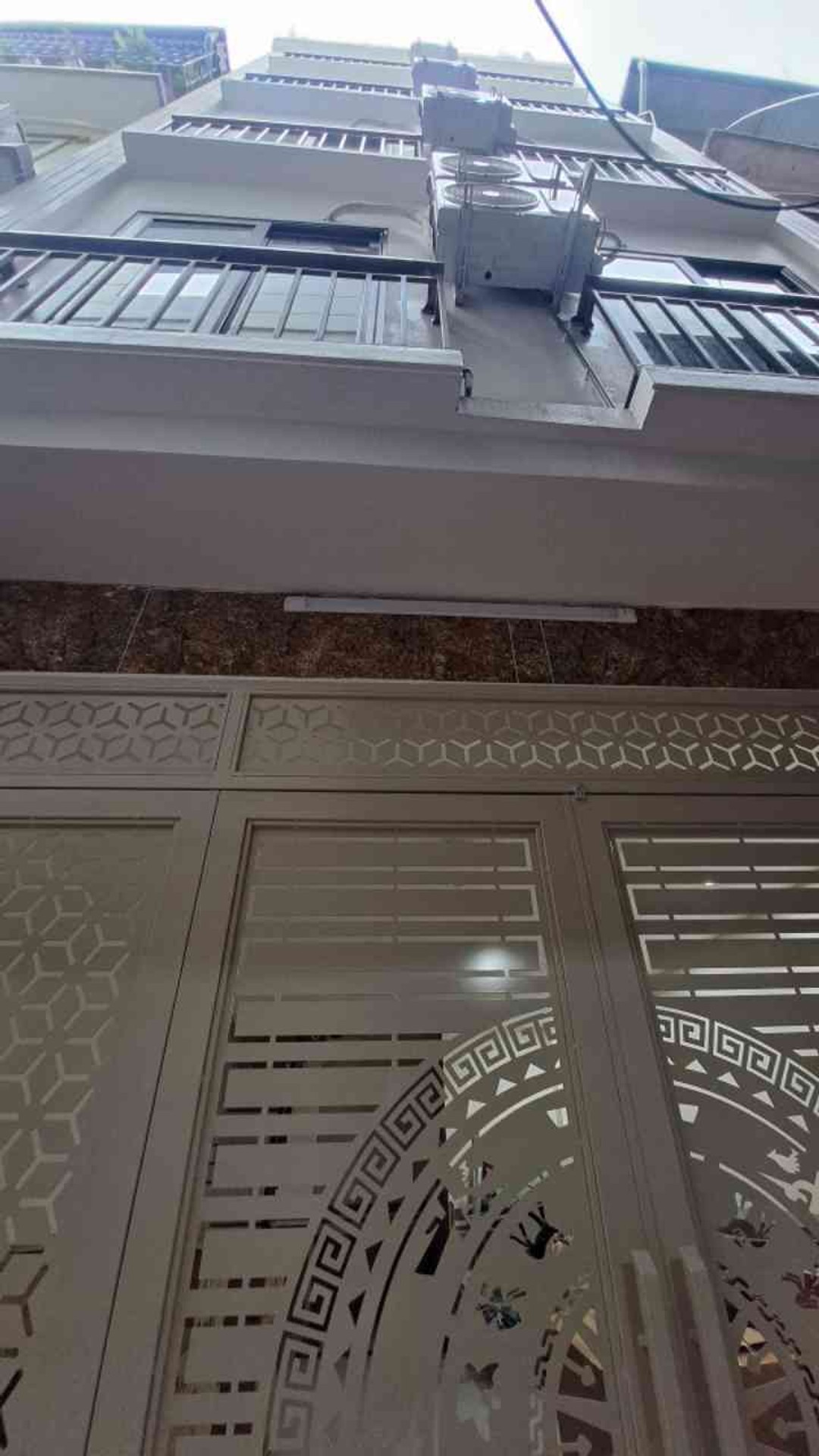 Bán nhà Trương Định - diện tích 45m2 5 tầng - Nhà 8 phòng cho thuê - giá 14,5 tỷ