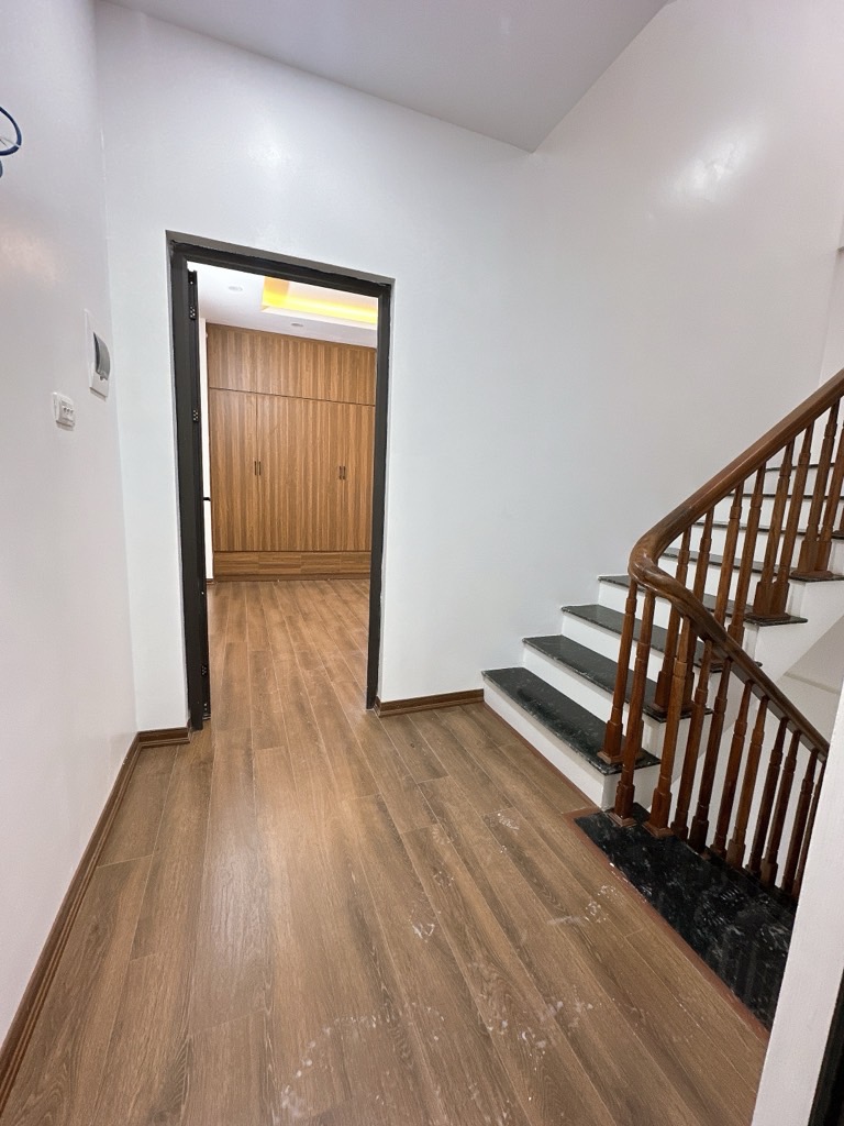 Bán nhà Hai Bà Trưng - diện tích 37m2 5 tầng - Nhà mới kính koong trung tâm - giá 6,9 tỷ