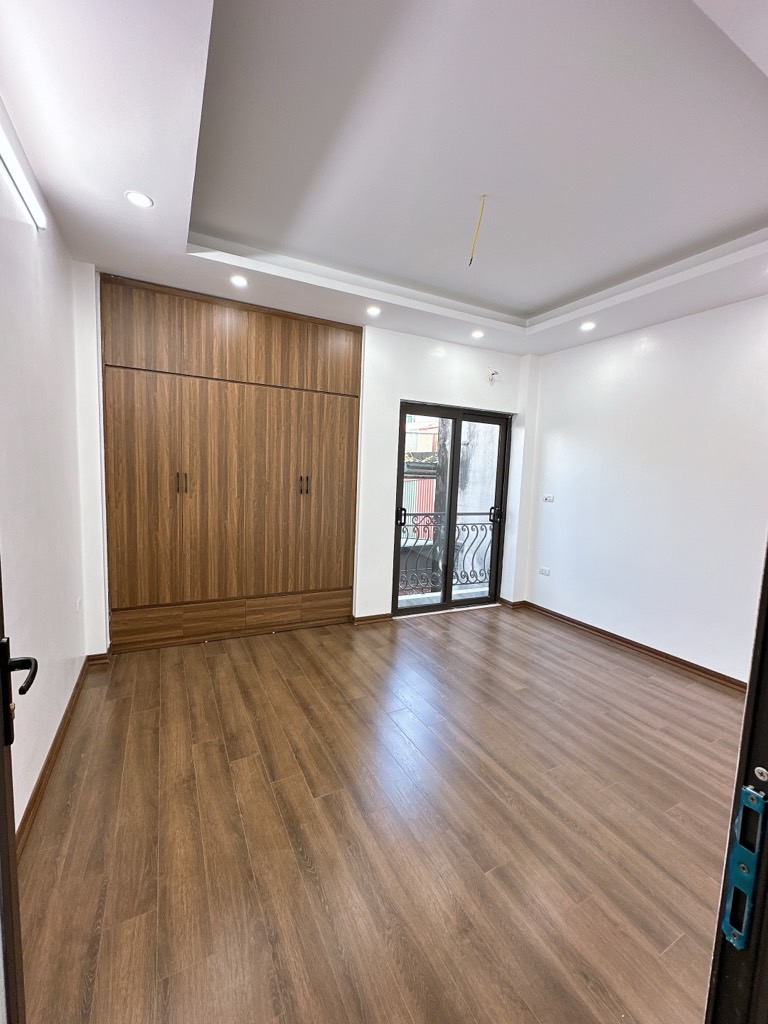 Bán nhà Hai Bà Trưng - diện tích 37m2 5 tầng - Nhà mới kính koong trung tâm - giá 6,9 tỷ