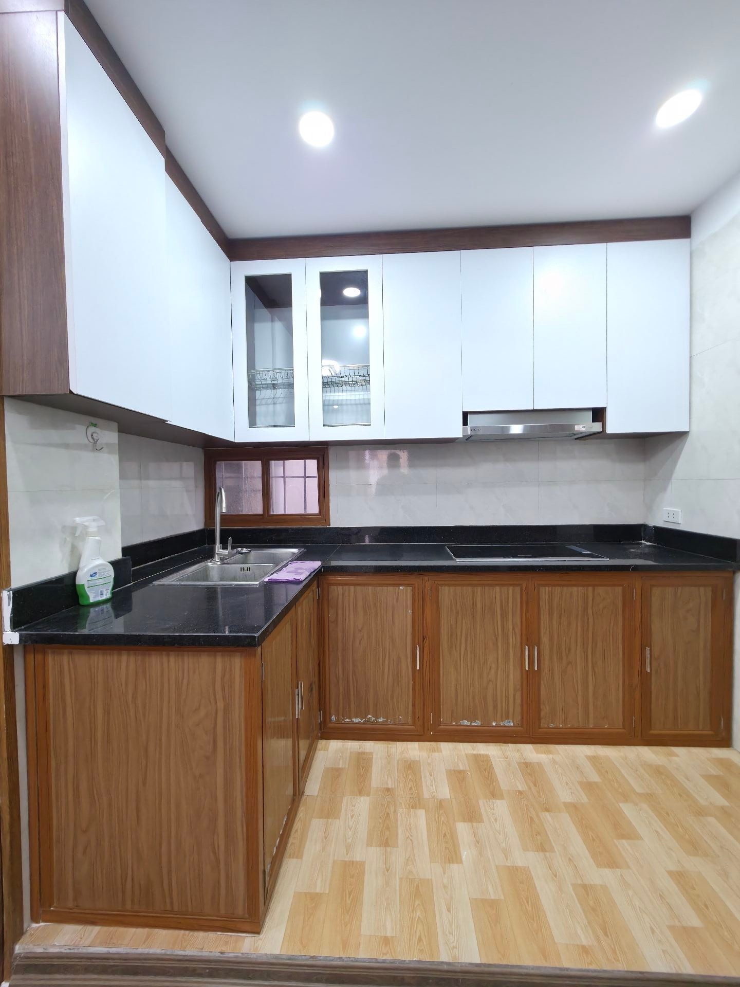 Bán nhà Tân Mai - diện tích 140m2 5 tầng - Lô góc thoáng sáng - giá 5,3 tỷ