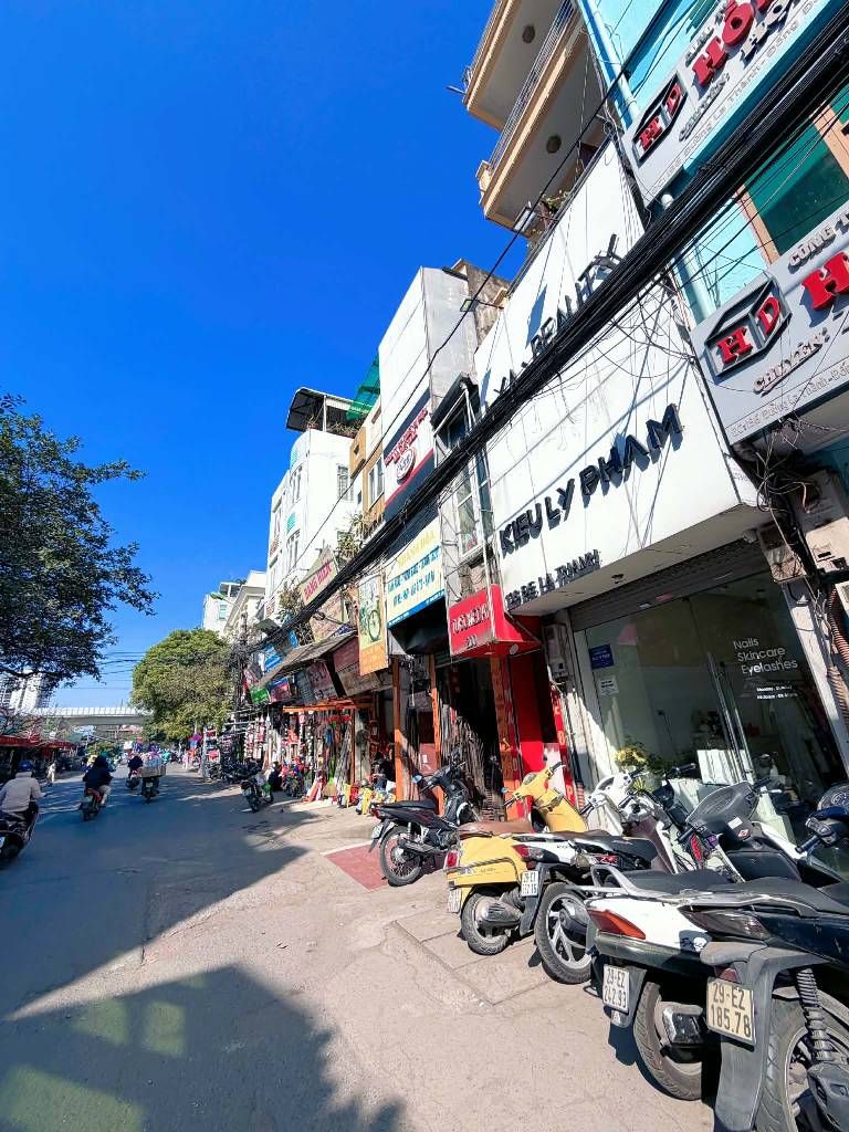 Bán nhà La Thành - diện tích 65m2 5 tầng - Mặt phố kinh doanh sầm uất - giá 36,5 tỷ