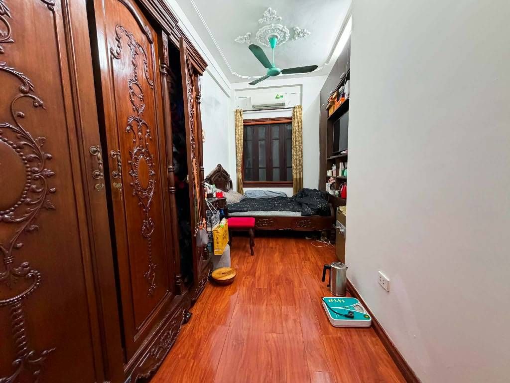 Bán nhà La Thành - diện tích 65m2 5 tầng - Mặt phố kinh doanh sầm uất - giá 36,5 tỷ