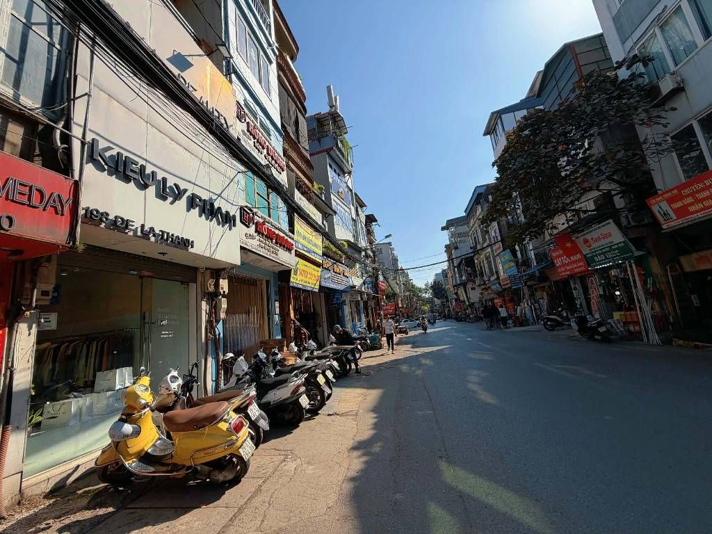 Bán nhà La Thành - diện tích 65m2 5 tầng - Mặt phố kinh doanh sầm uất - giá 36,5 tỷ