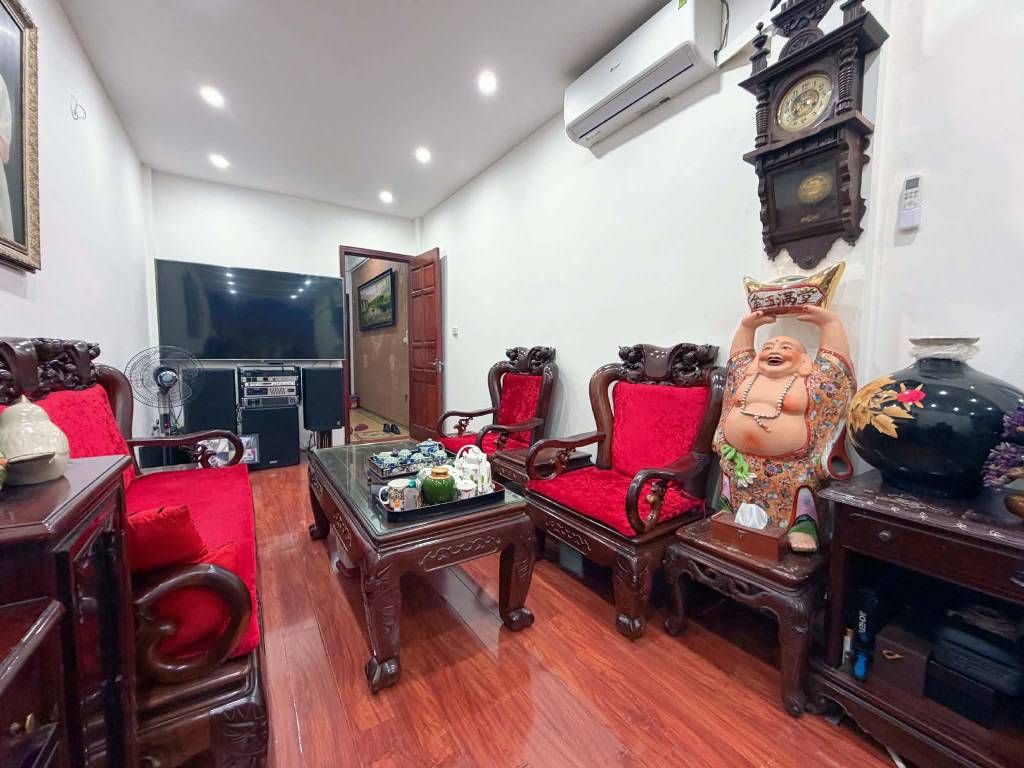 Bán nhà La Thành - diện tích 65m2 5 tầng - Mặt phố kinh doanh sầm uất - giá 36,5 tỷ