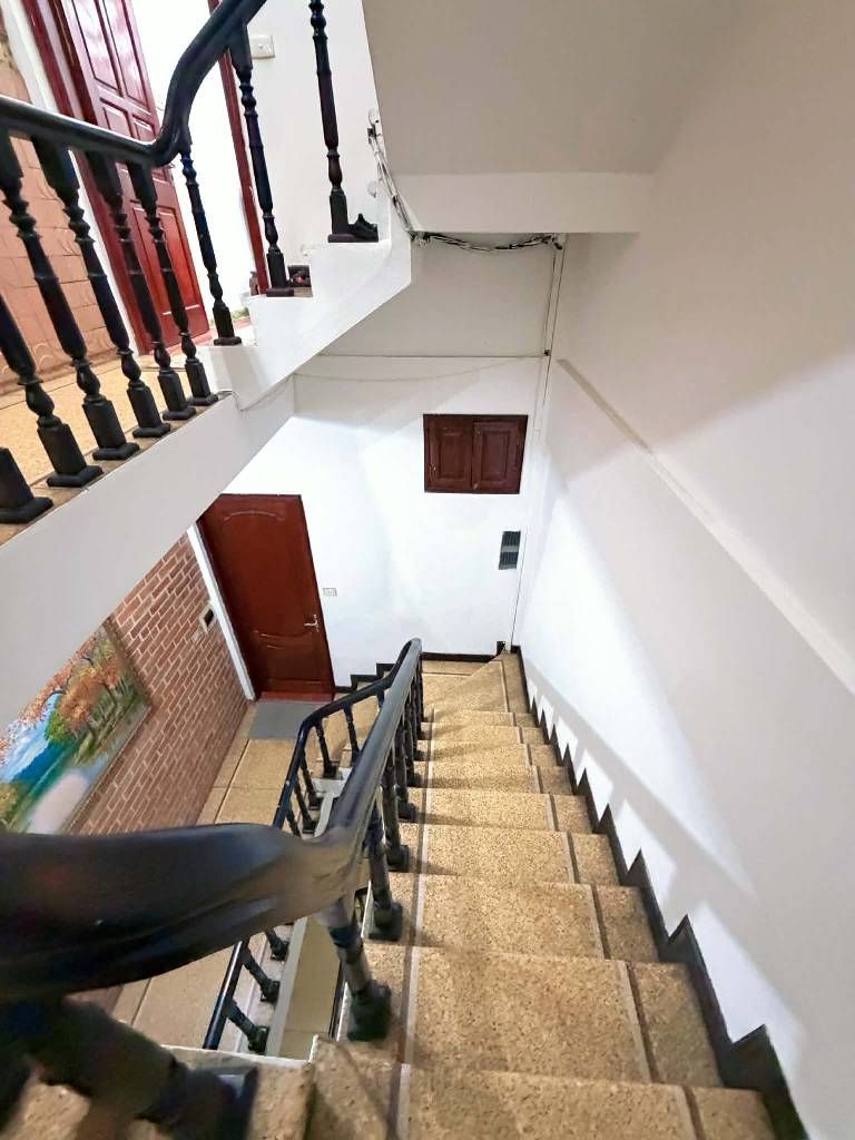 Bán nhà La Thành - diện tích 65m2 5 tầng - Mặt phố kinh doanh sầm uất - giá 36,5 tỷ