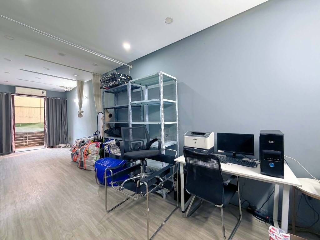 Bán nhà La Thành - diện tích 65m2 5 tầng - Mặt phố kinh doanh sầm uất - giá 36,5 tỷ