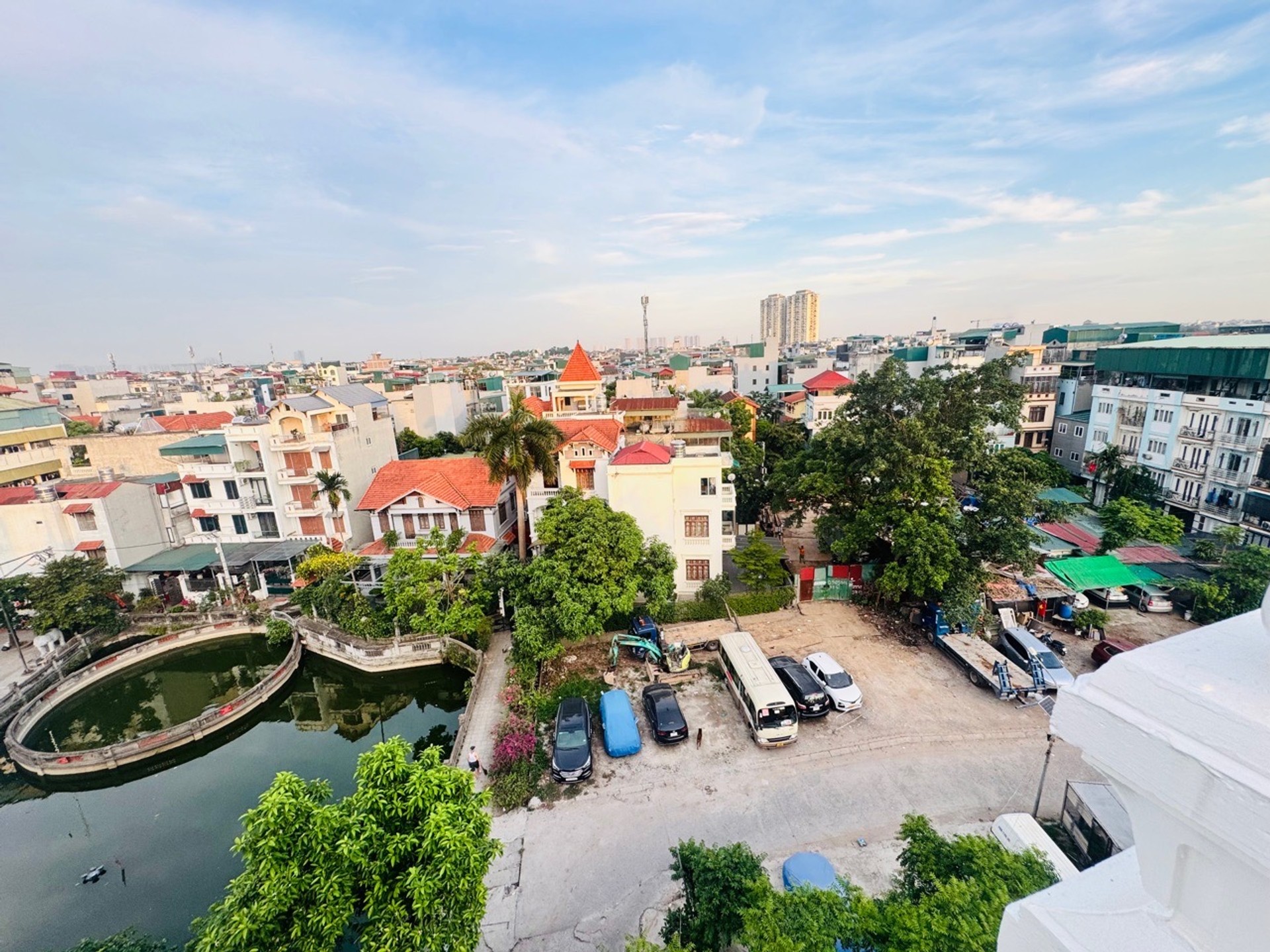 Bán nhà Nguyễn Khoái - diện tích 63m2 7 tầng - Ô tô tránh đỗ - giá 19 tỷ