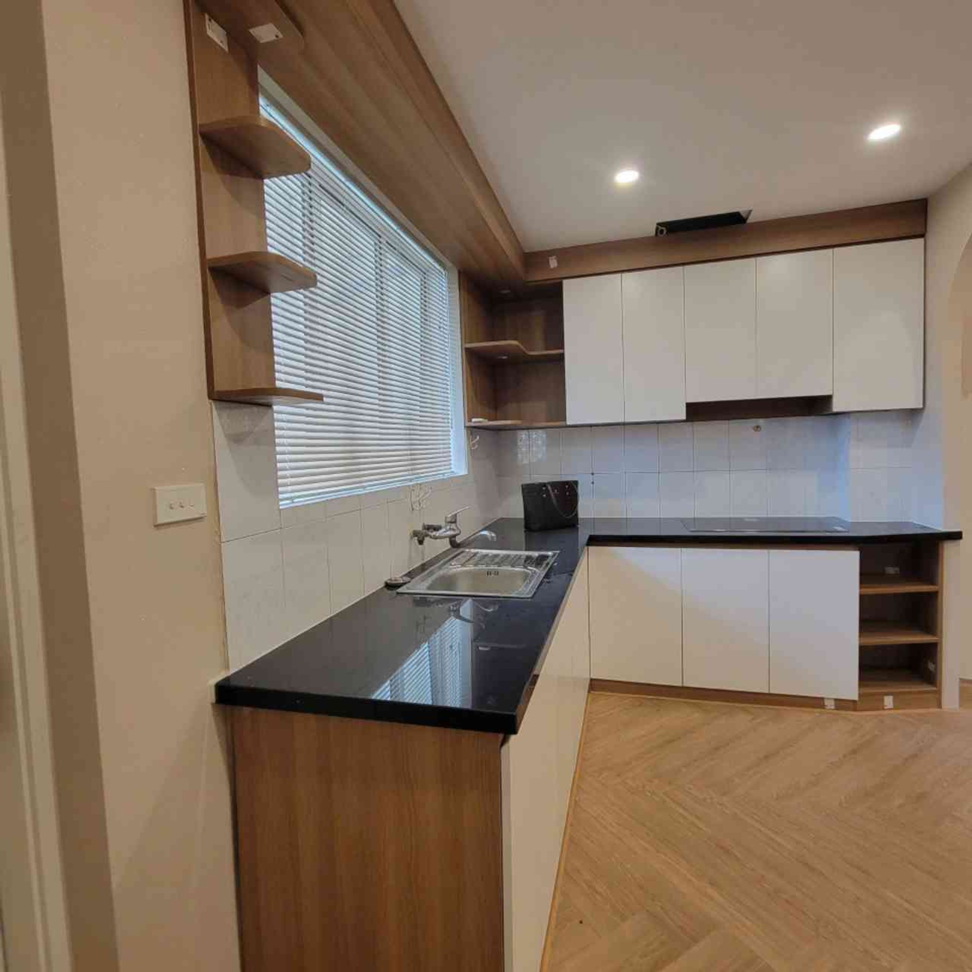Bán nhà ĐN1 - diện tích 71m2 6 tầng - Căn hộ chung cư mới đẹp - giá 4,85 tỷ