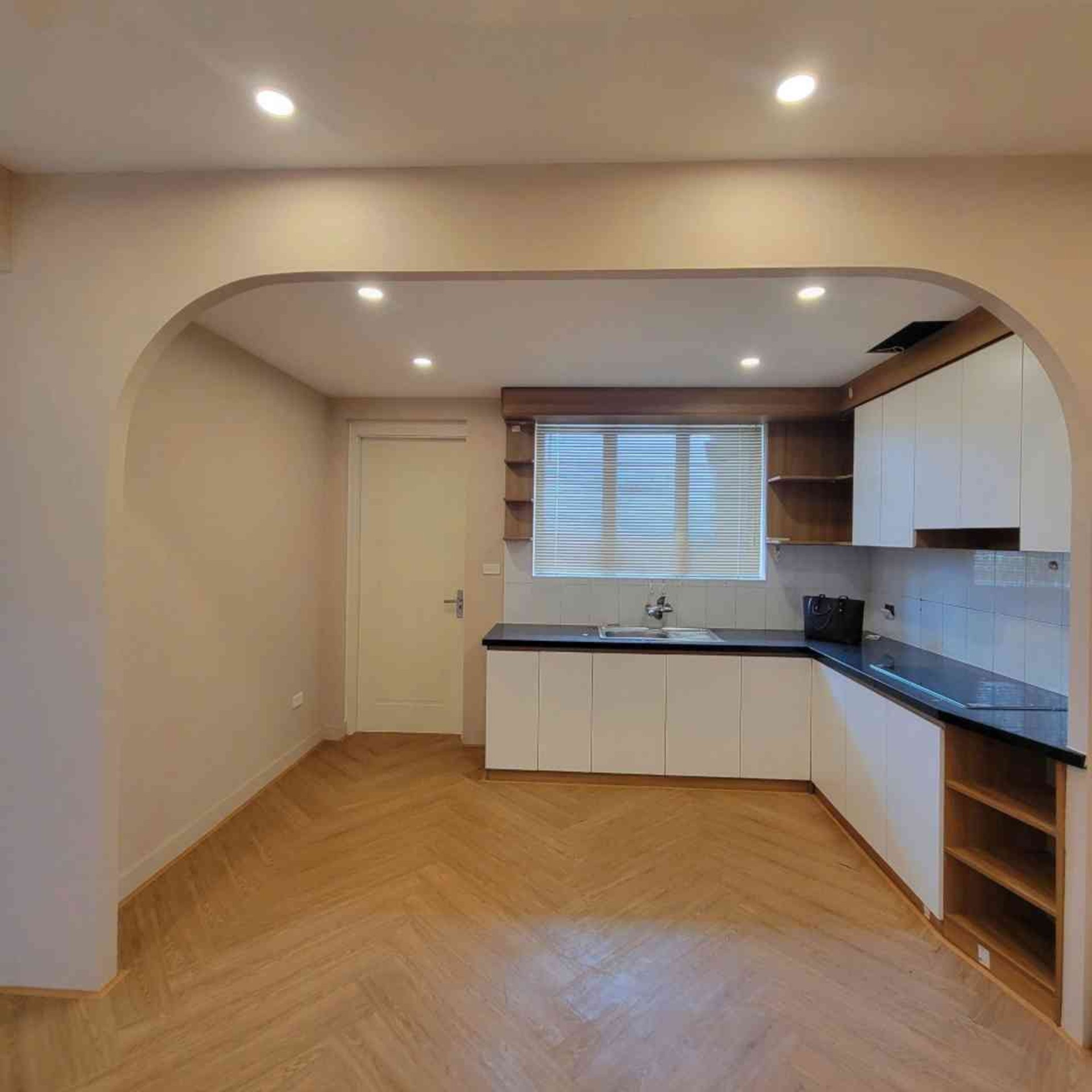 Bán nhà ĐN1 - diện tích 71m2 6 tầng - Căn hộ chung cư mới đẹp - giá 4,85 tỷ