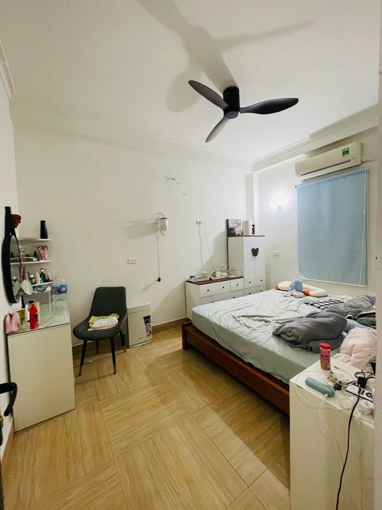 Bán nhà Định Công Hạ - diện tích 40m2 3 tầng - ô tô đỗ tránh - giá 3,5 tỷ