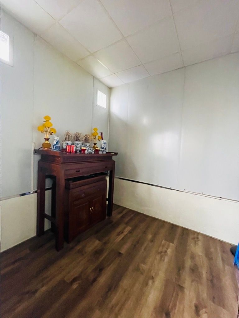 Bán nhà Định Công Hạ - diện tích 40m2 3 tầng - ô tô đỗ tránh - giá 3,5 tỷ