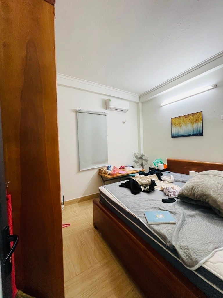 Bán nhà Định Công Hạ - diện tích 40m2 3 tầng - ô tô đỗ tránh - giá 3,5 tỷ