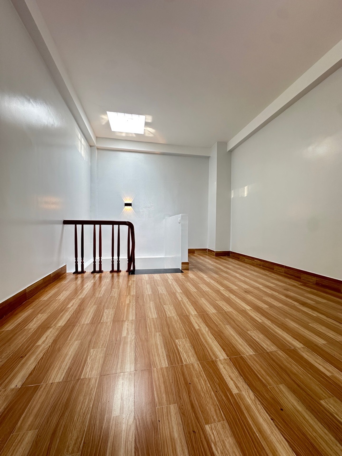 Bán nhà Hoàng Mai - diện tích 31m2 5 tầng - 2 mặt thoáng - giá 8,35 tỷ