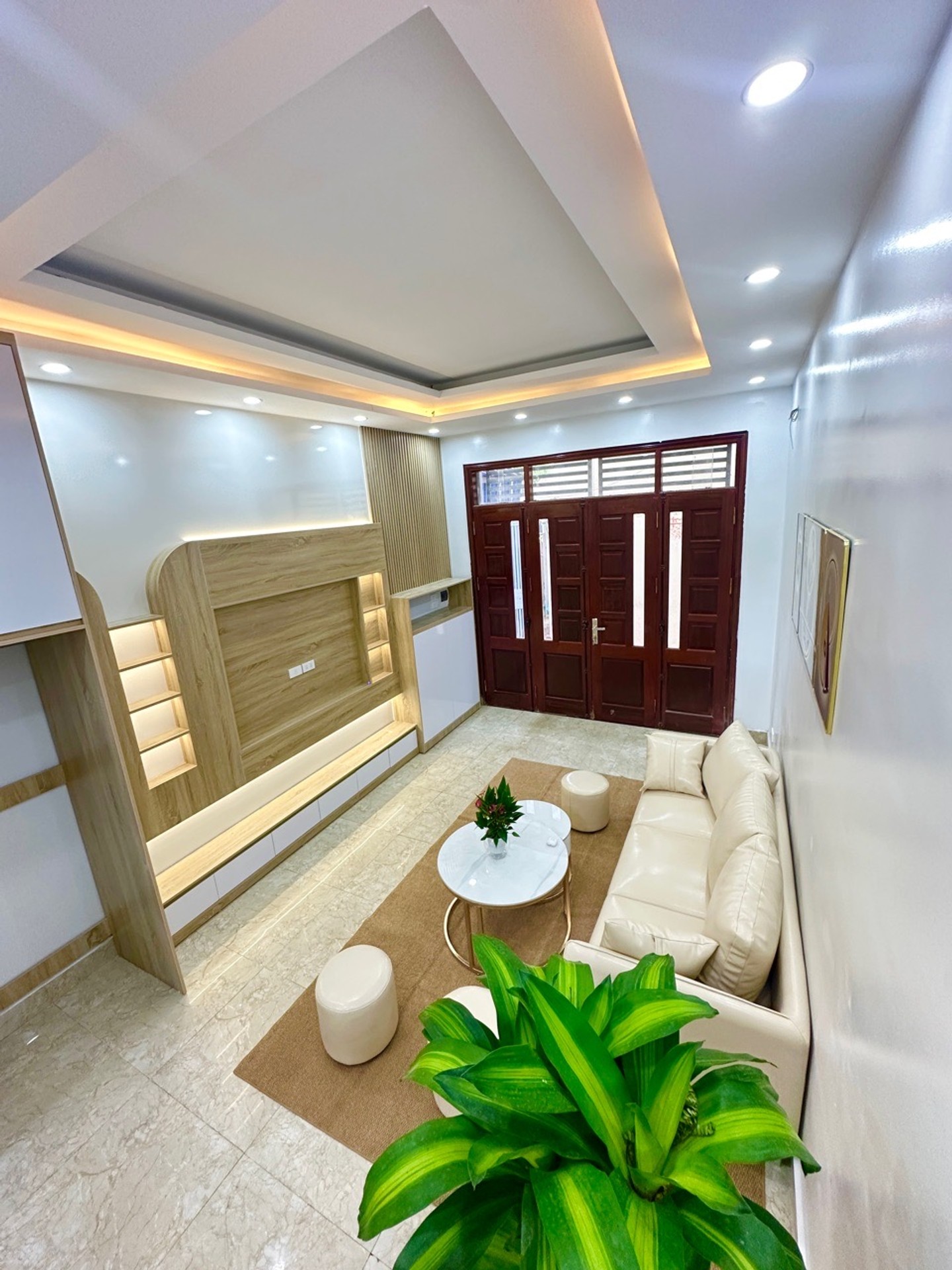 Bán nhà Hoàng Mai - diện tích 31m2 5 tầng - 2 mặt thoáng - giá 8,35 tỷ