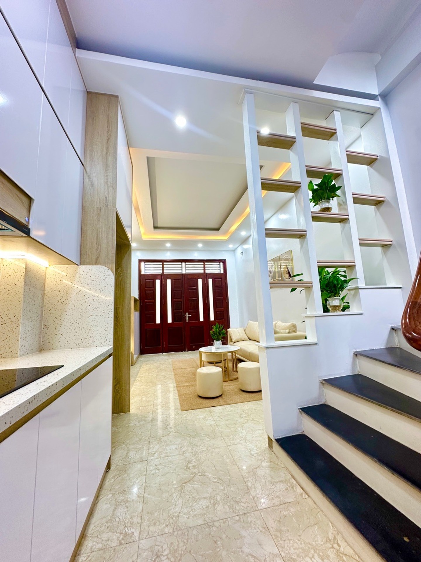 Bán nhà Hoàng Mai - diện tích 31m2 5 tầng - 2 mặt thoáng - giá 8,35 tỷ