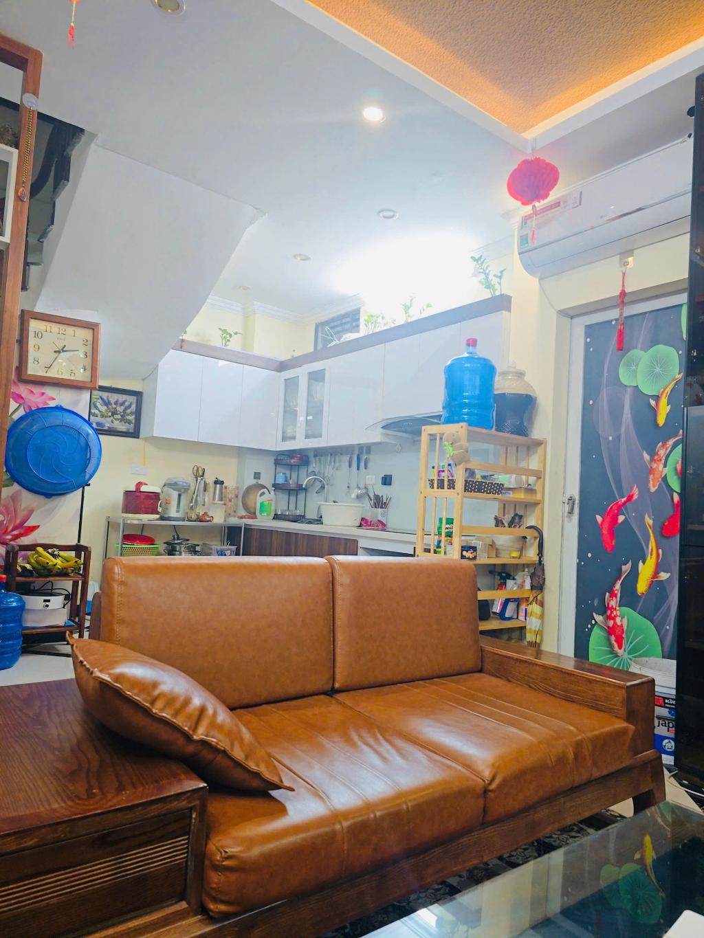 Bán nhà Hoàng Mai - diện tích 43m2 5 tầng - Căn góc 3 thoáng - giá 10,95 tỷ