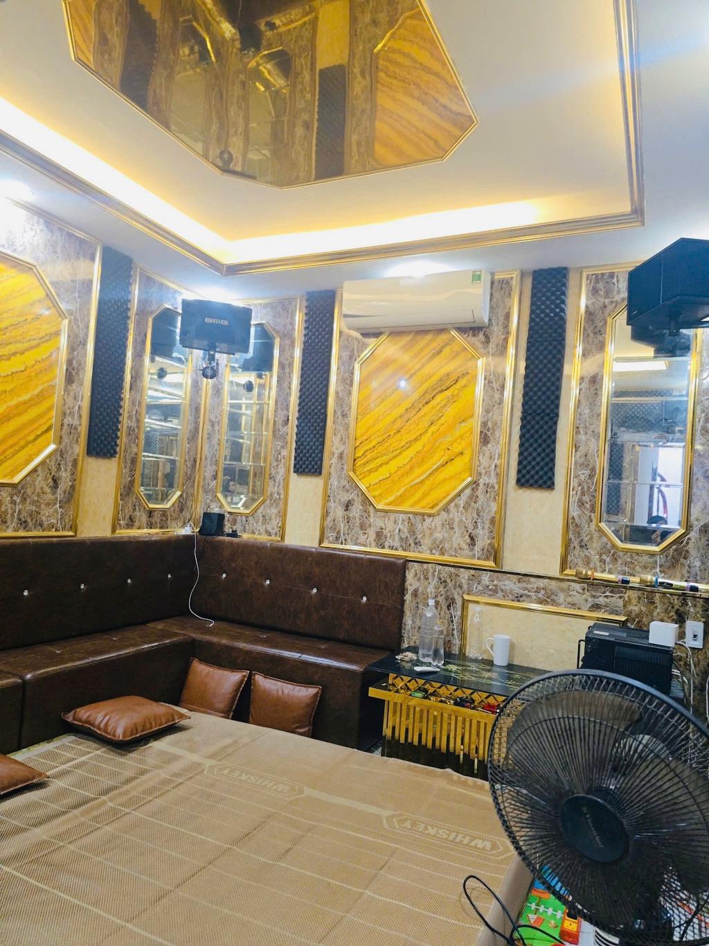 Bán nhà Hoàng Mai - diện tích 43m2 5 tầng - Căn góc 3 thoáng - giá 10,95 tỷ