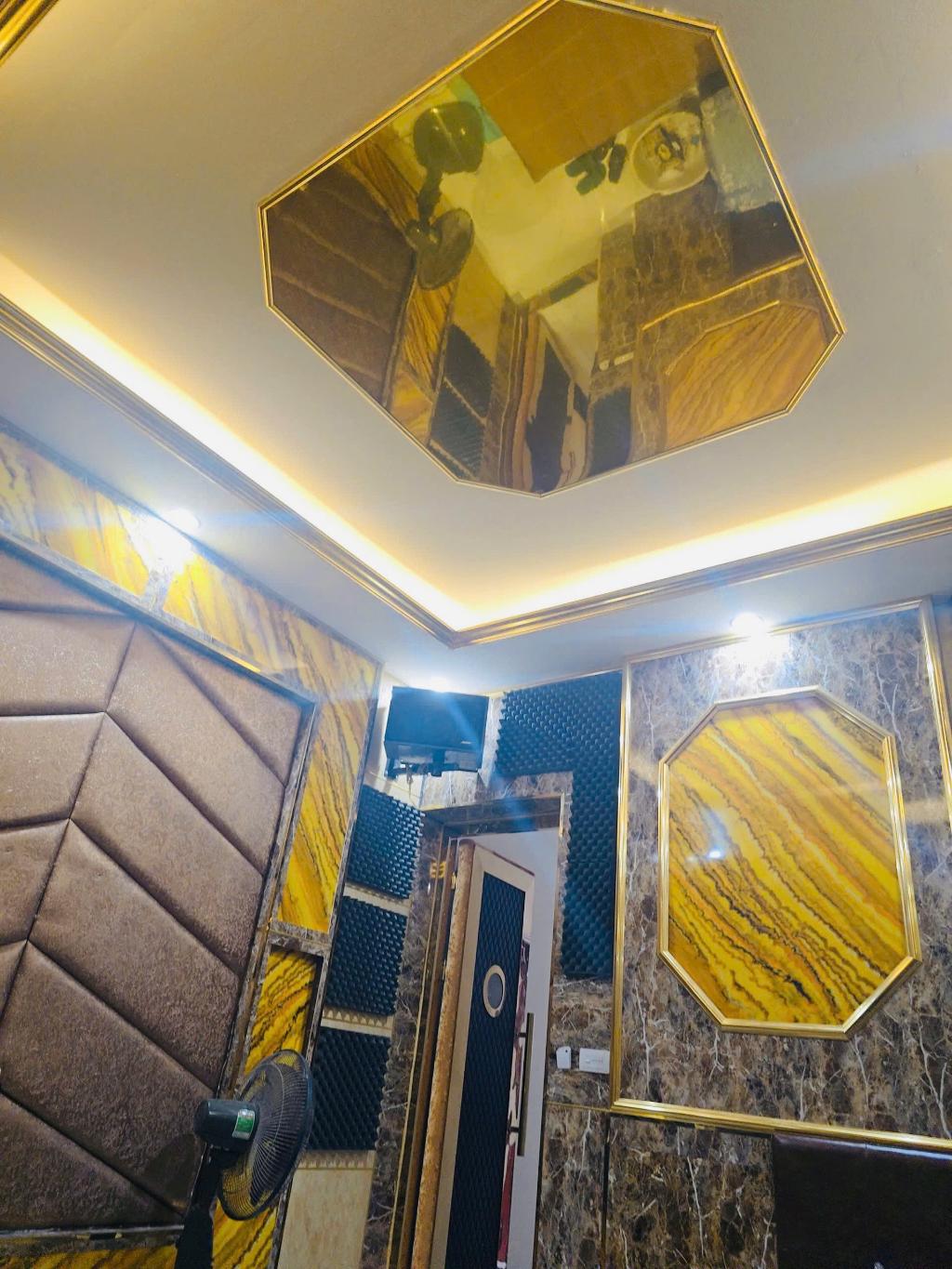 Bán nhà Hoàng Mai - diện tích 43m2 5 tầng - Căn góc 3 thoáng - giá 10,95 tỷ