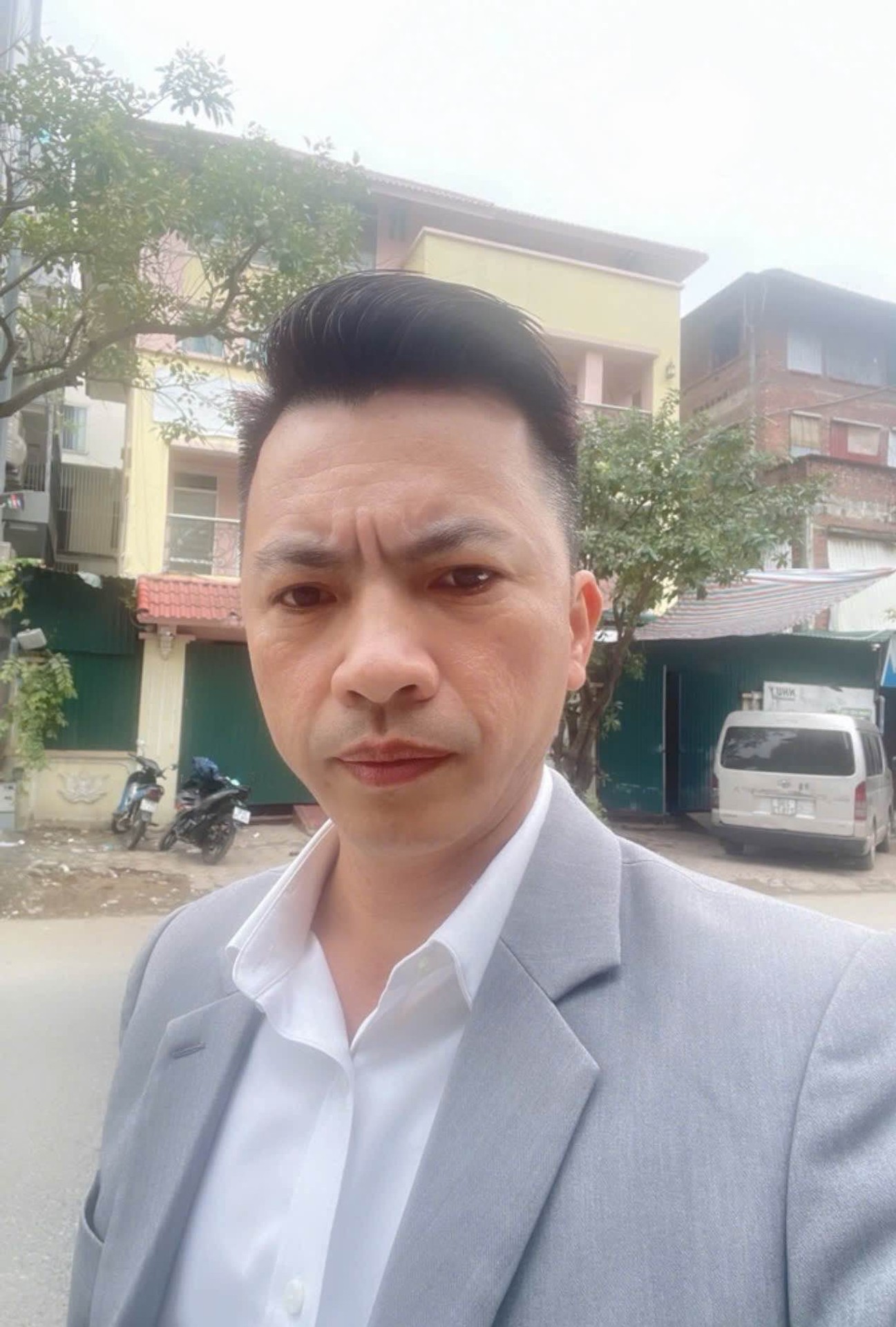 Bán nhà Tổng Cục V - diện tích 300m2 4 tầng - Ô tô tránh - giá 91 tỷ