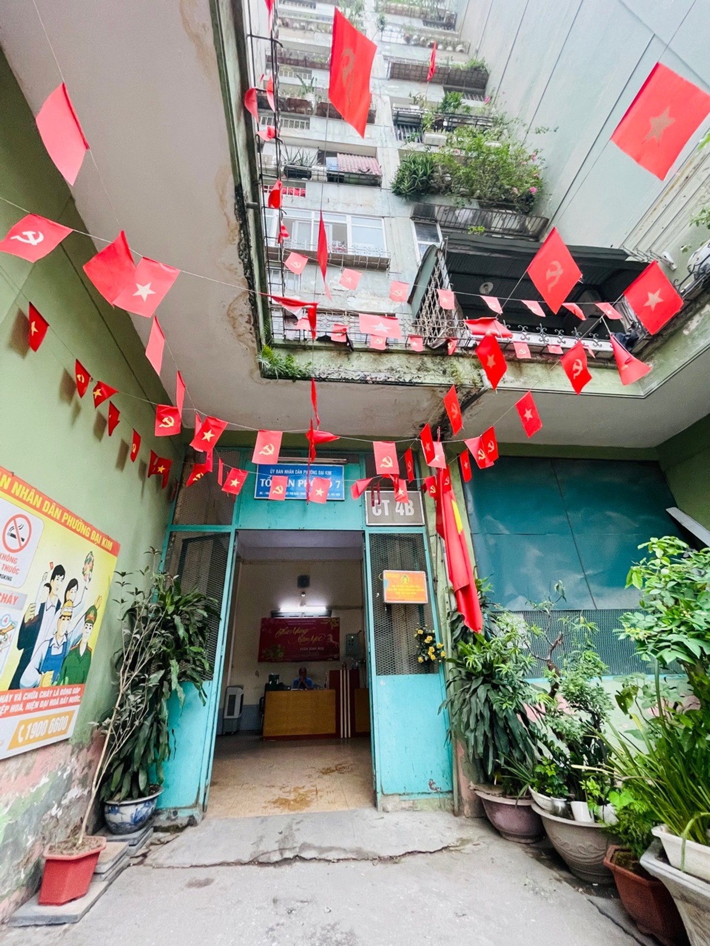 Bán nhà Nghiêm Xuân Yêm - diện tích 73m2 5 tầng - Lô góc, tặng full nội thất đẹp - giá 6,1 tỷ