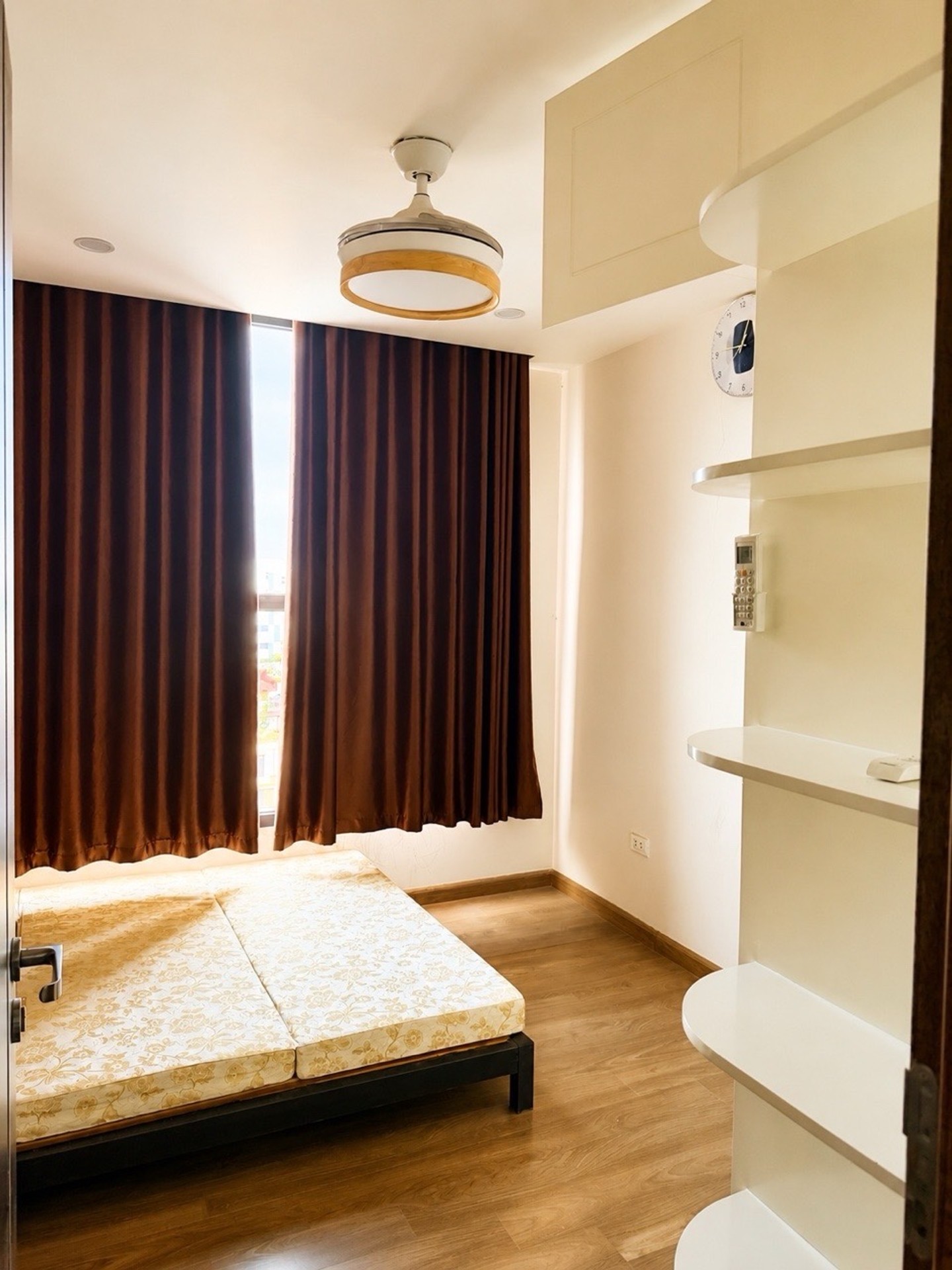 Bán nhà Minh Khai - diện tích 96m2 6 tầng - Lô góc cực giá trị - giá 12,4 tỷ
