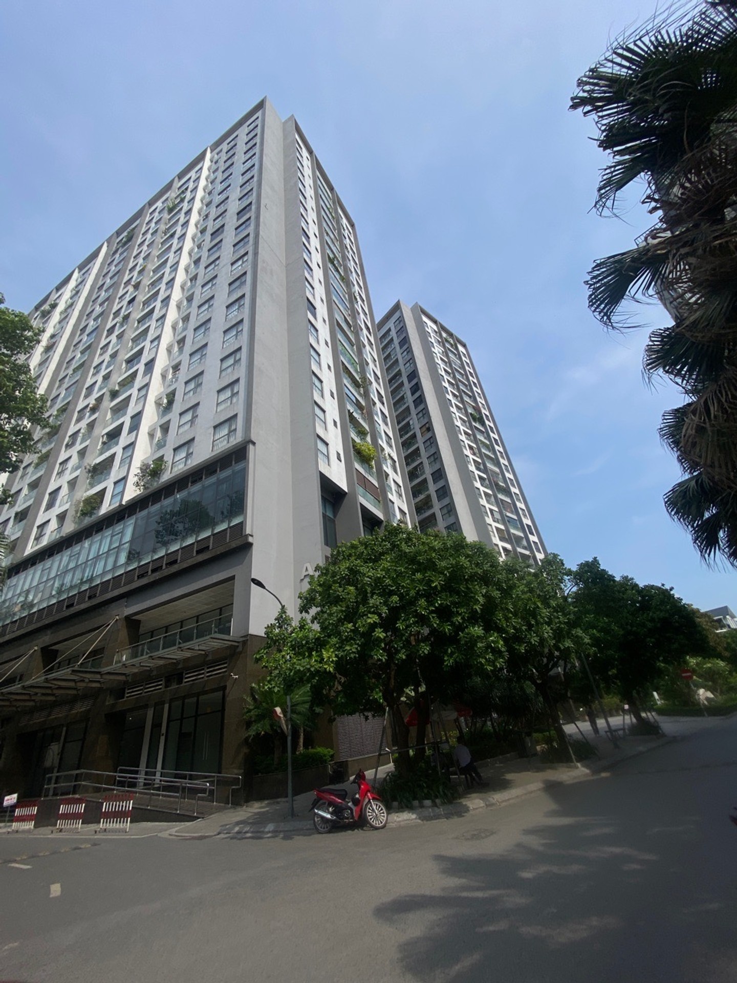 Bán nhà Minh Khai - diện tích 96m2 6 tầng - Lô góc cực giá trị - giá 12,4 tỷ
