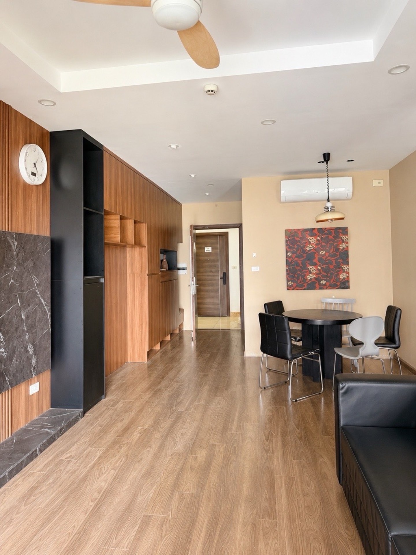 Bán nhà Minh Khai - diện tích 96m2 6 tầng - Lô góc cực giá trị - giá 12,4 tỷ