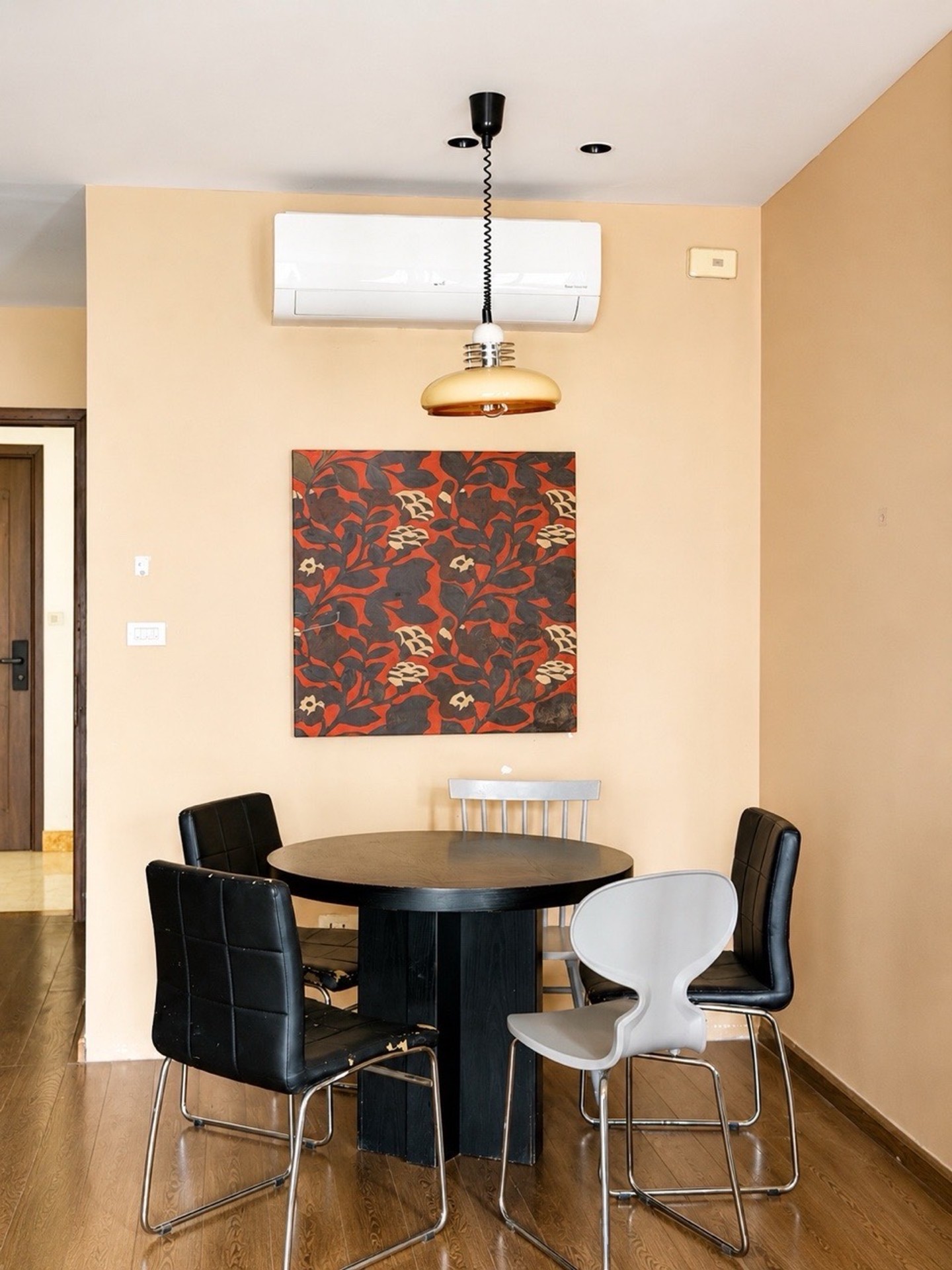 Bán nhà Minh Khai - diện tích 96m2 6 tầng - Lô góc cực giá trị - giá 12,4 tỷ