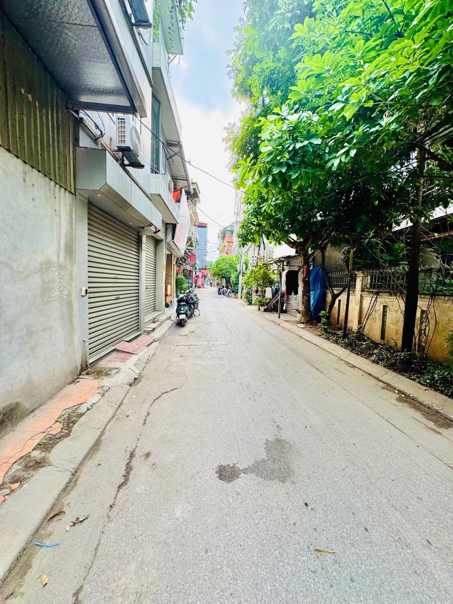 Bán nhà Nam Dư - diện tích 103m2 2 tầng - Mặt ngõ ô tô vào nhà - giá 23,5 tỷ