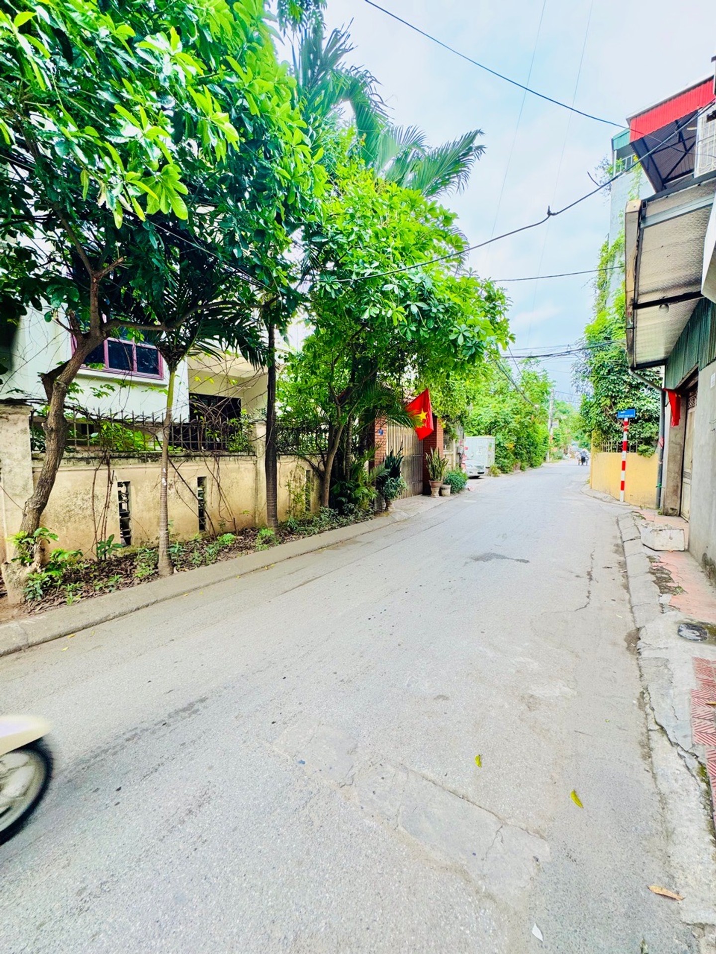 Bán nhà Nam Dư - diện tích 103m2 2 tầng - Mặt ngõ ô tô vào nhà - giá 23,5 tỷ