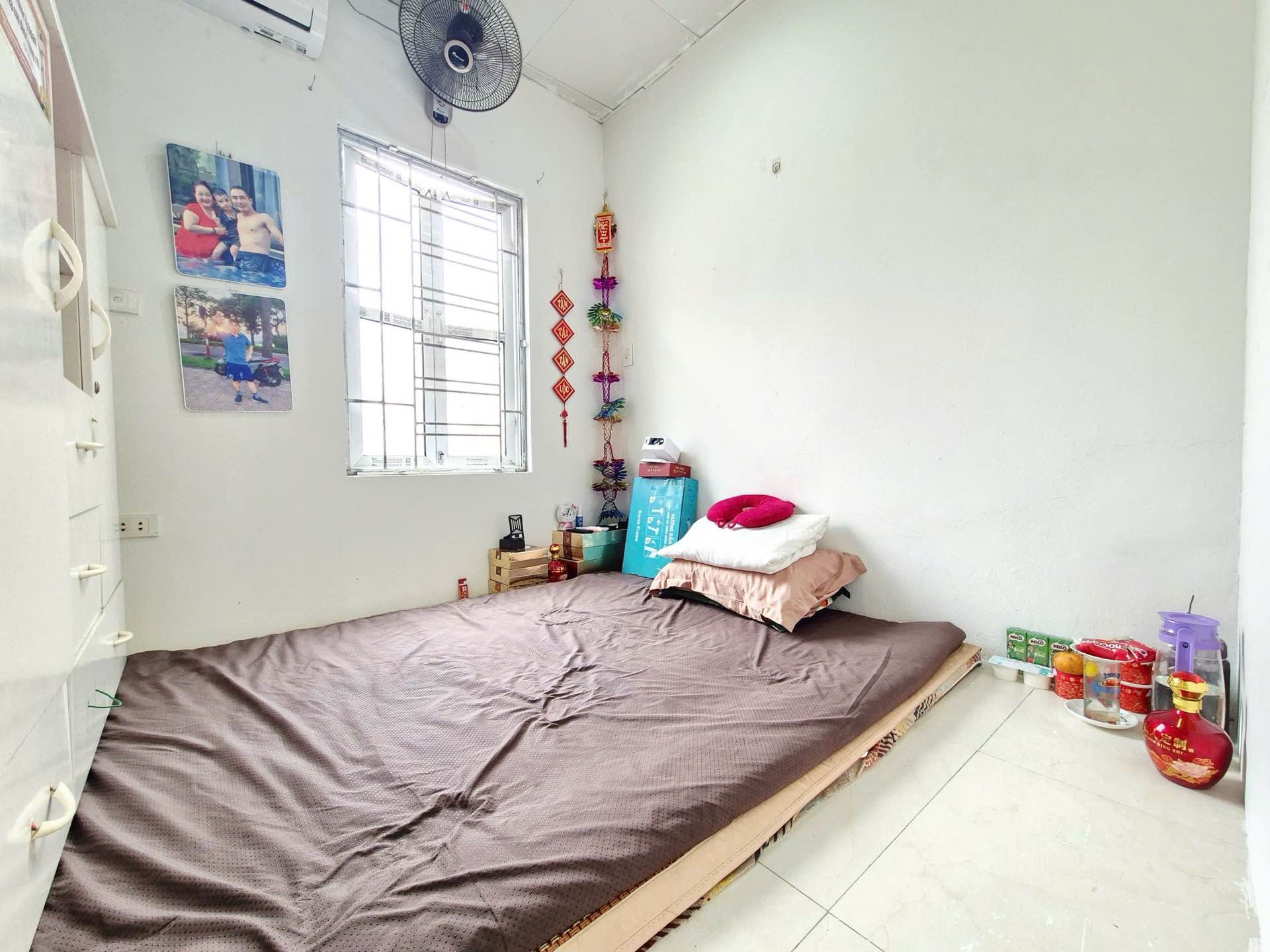 Bán nhà Đông Thiên - diện tích 20m2 2 tầng - Nhà đẹp ngõ thông - giá 1,95 tỷ