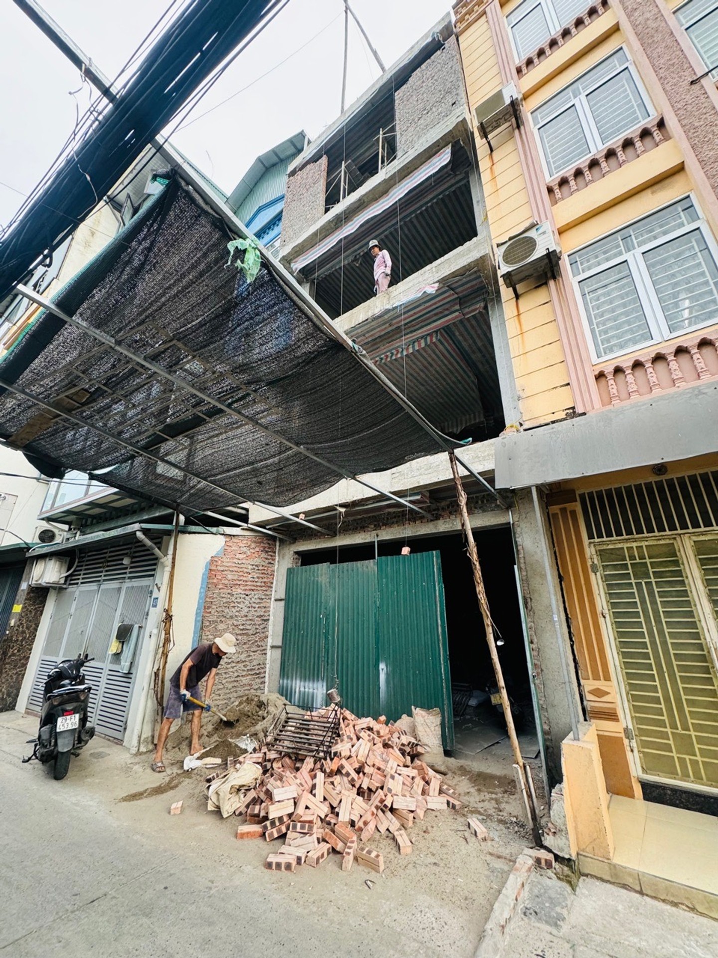 Bán nhà Nguyễn Khoái - diện tích 68m2 6 tầng - Nhà mặt phố xây mới, thang máy - giá 21,5 tỷ